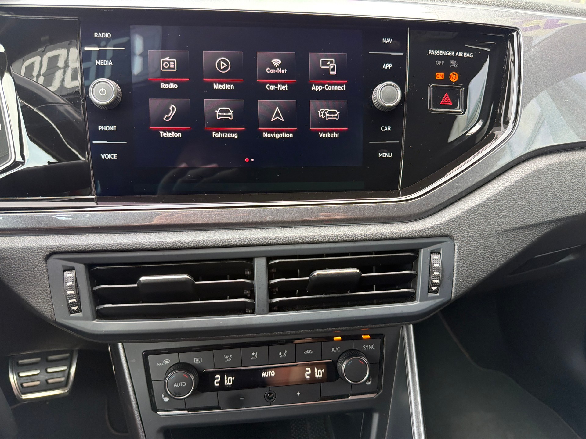 VW Polo 2.0 TSI GTI DSG-image-14