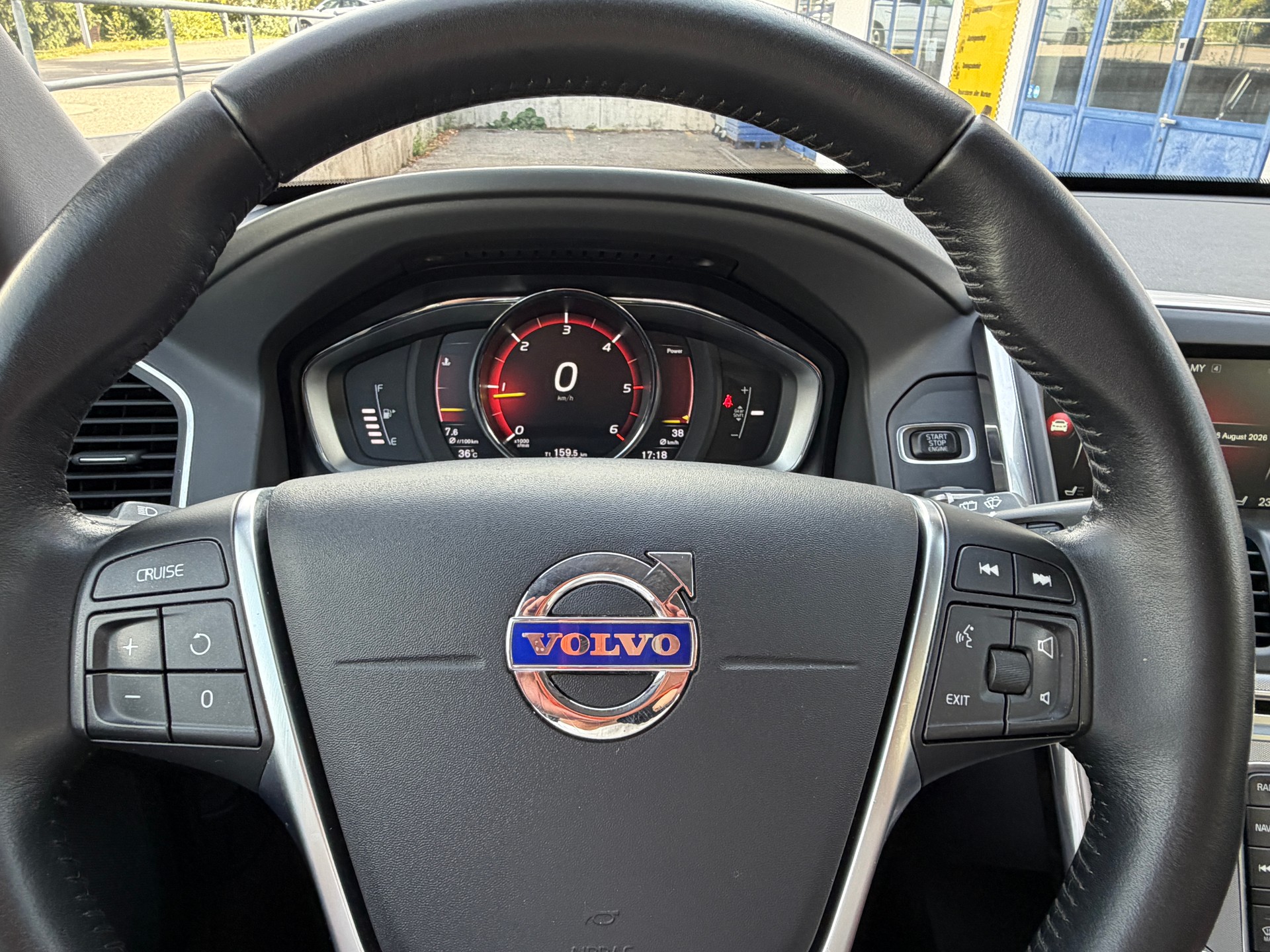 VOLVO XC60 2.0 D4 FWD Summum S/S 🖤-image-12