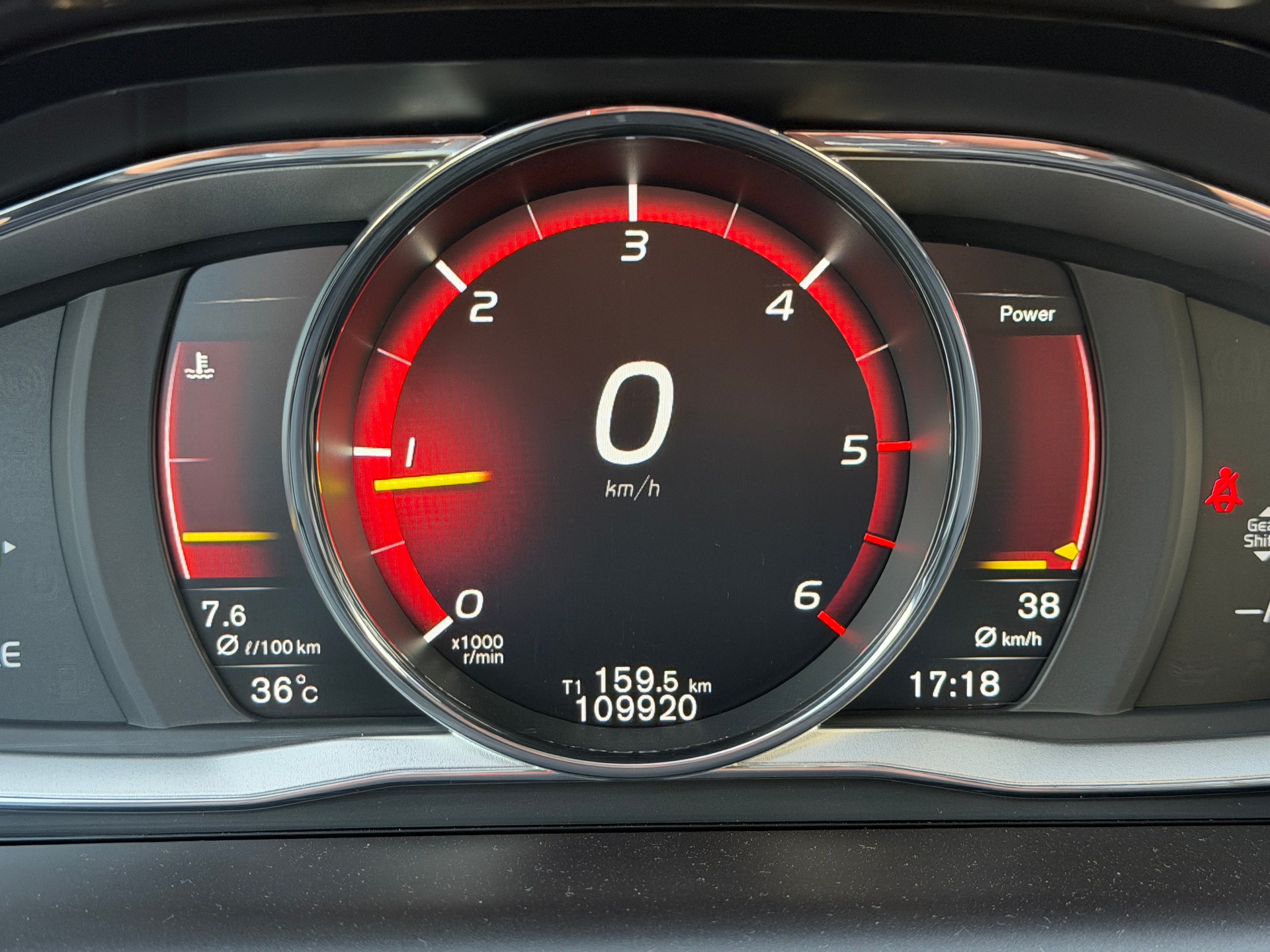 VOLVO XC60 2.0 D4 FWD Summum S/S 🖤-image-13