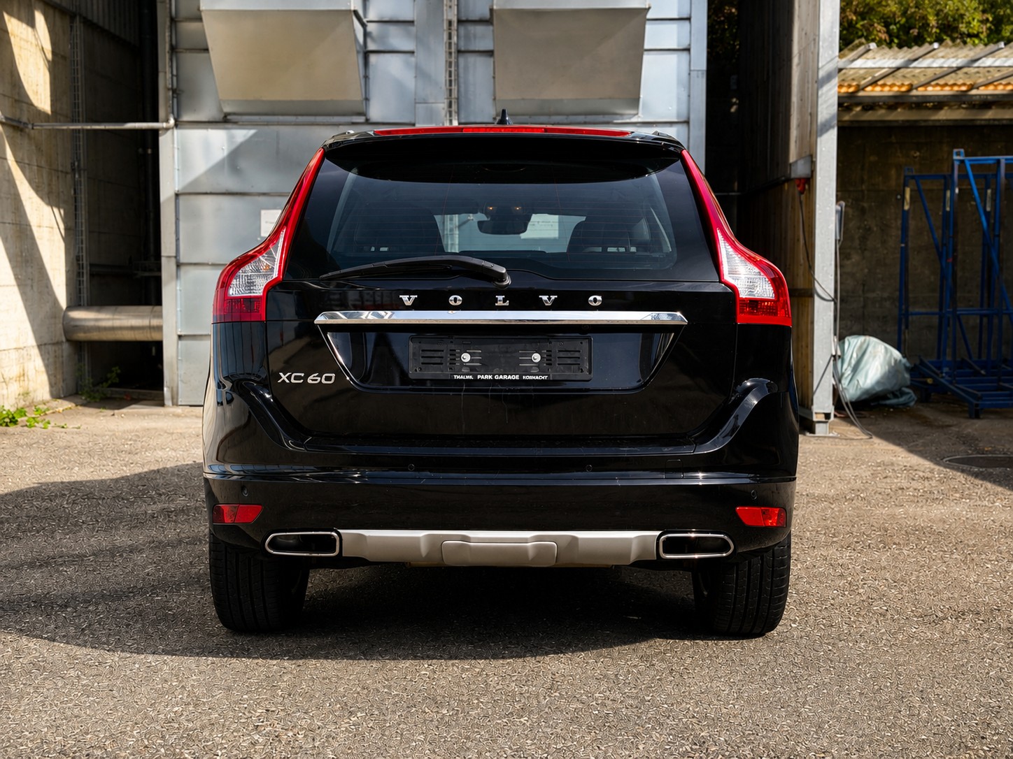 VOLVO XC60 2.0 D4 FWD Summum S/S 🖤-image-4