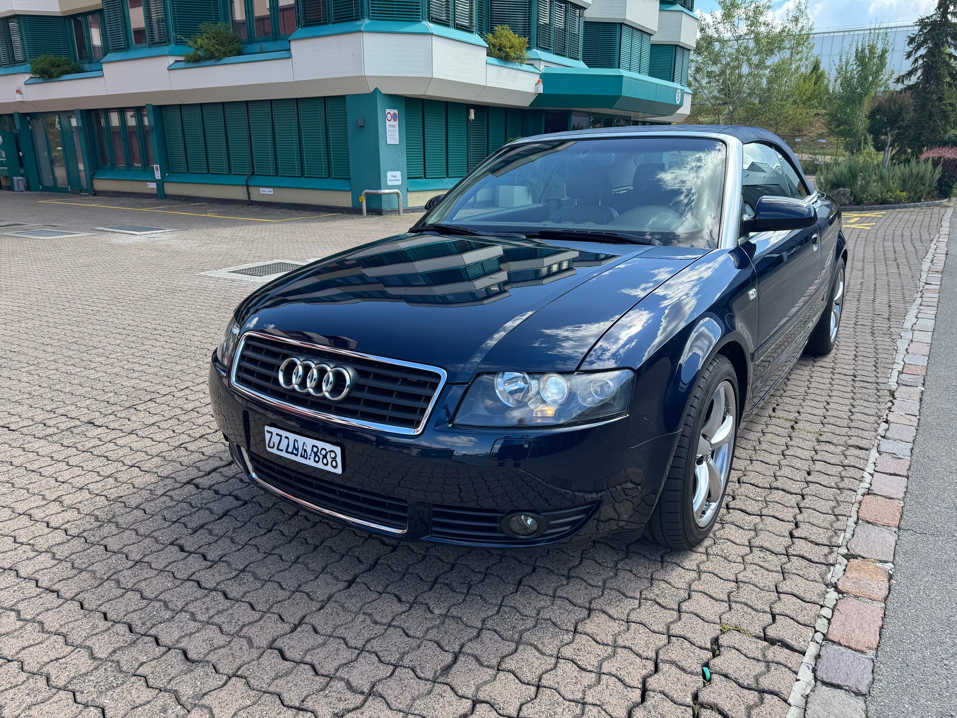 AUDI 3.0 V6 220-image-1