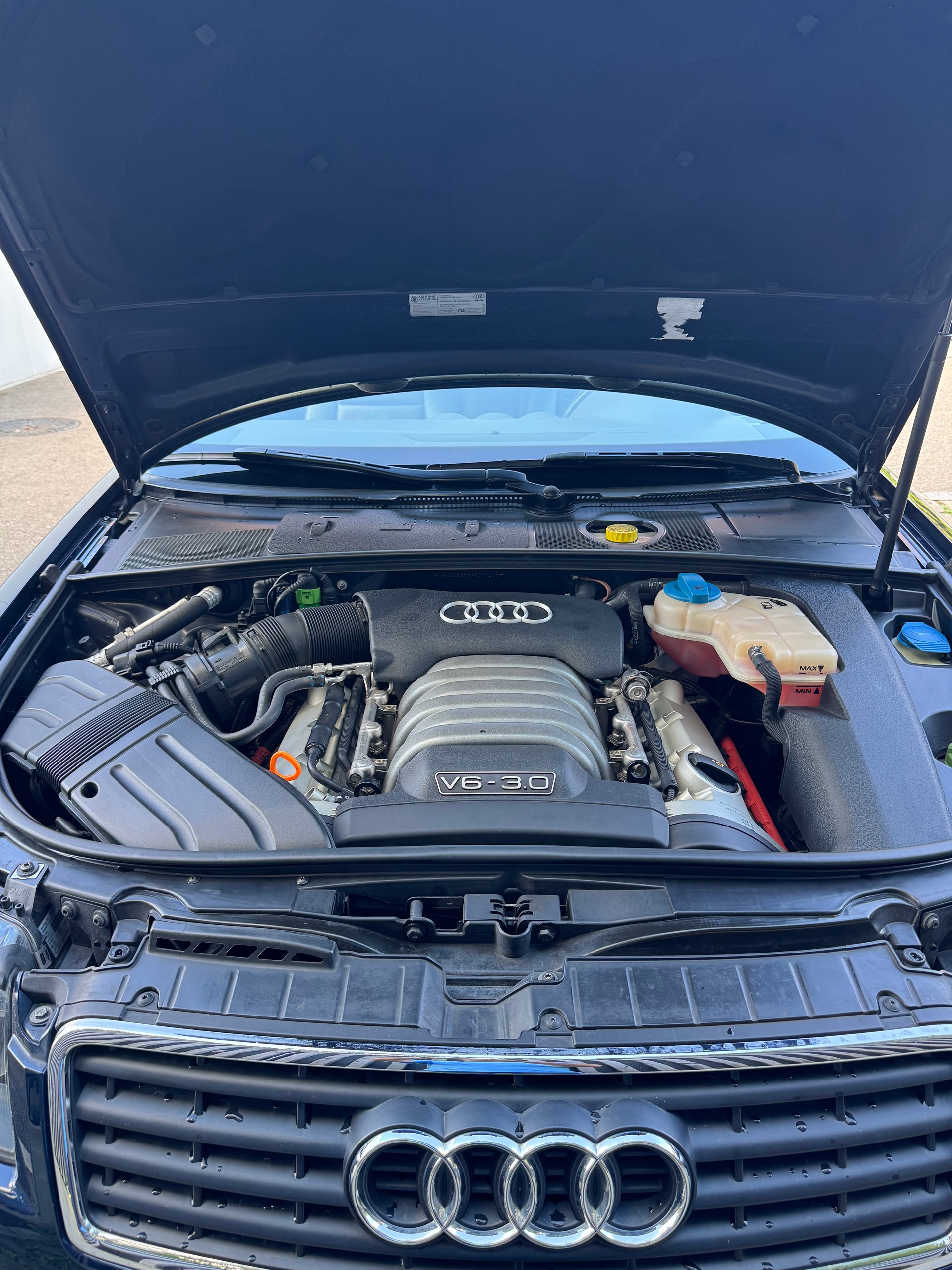 AUDI 3.0 V6 220-image-2