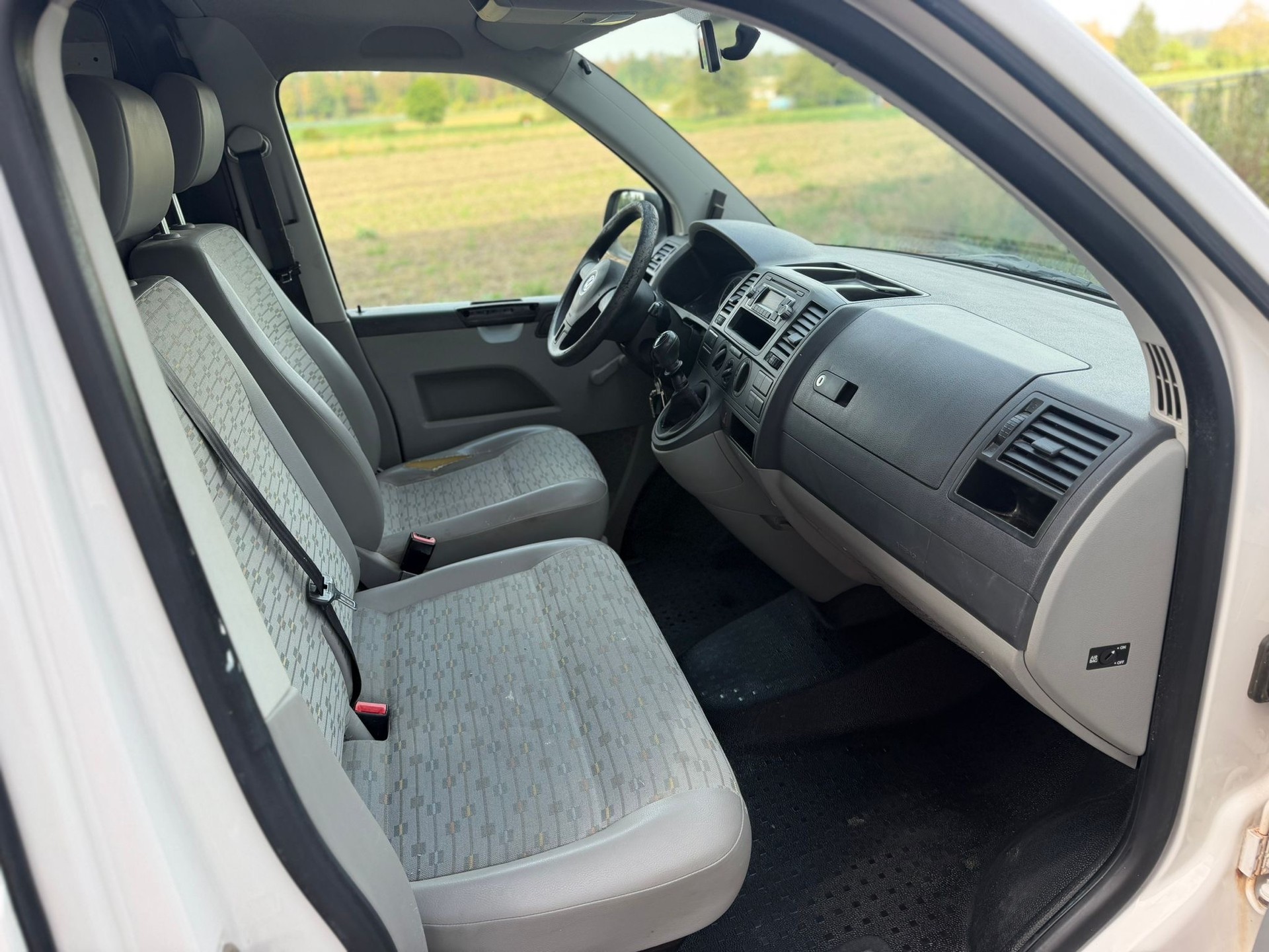 VW TRANSPORTER-image-7