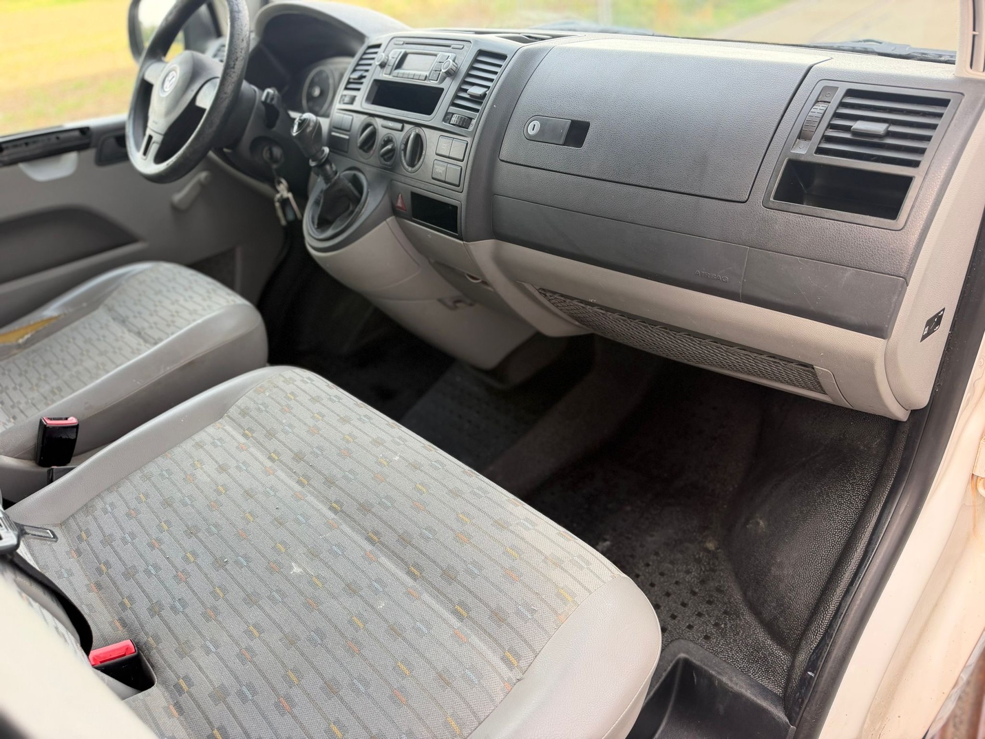 VW TRANSPORTER-image-8