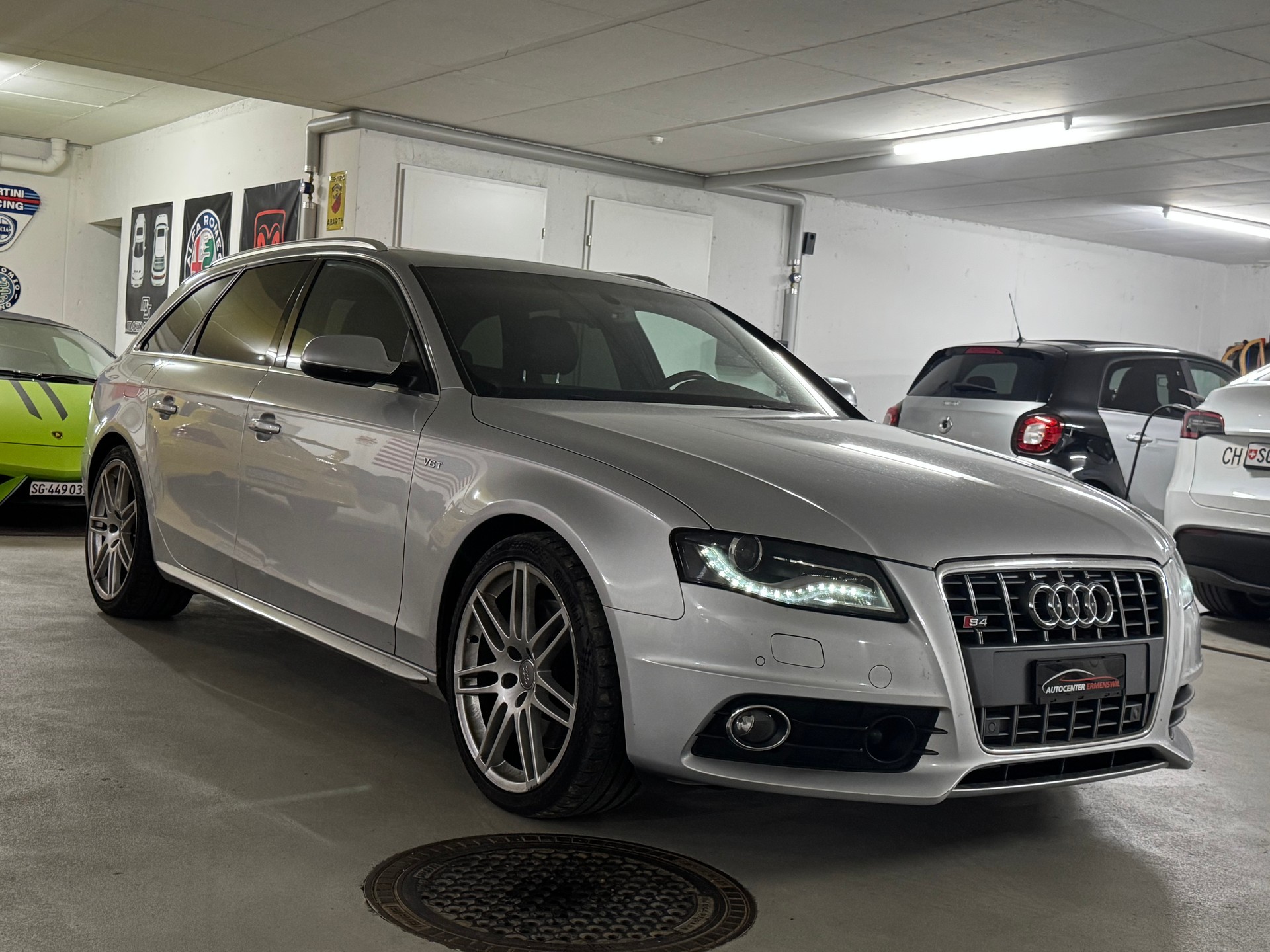 AUDI S4 Avant 3.0 TFSI quattro S-tronic-image-2