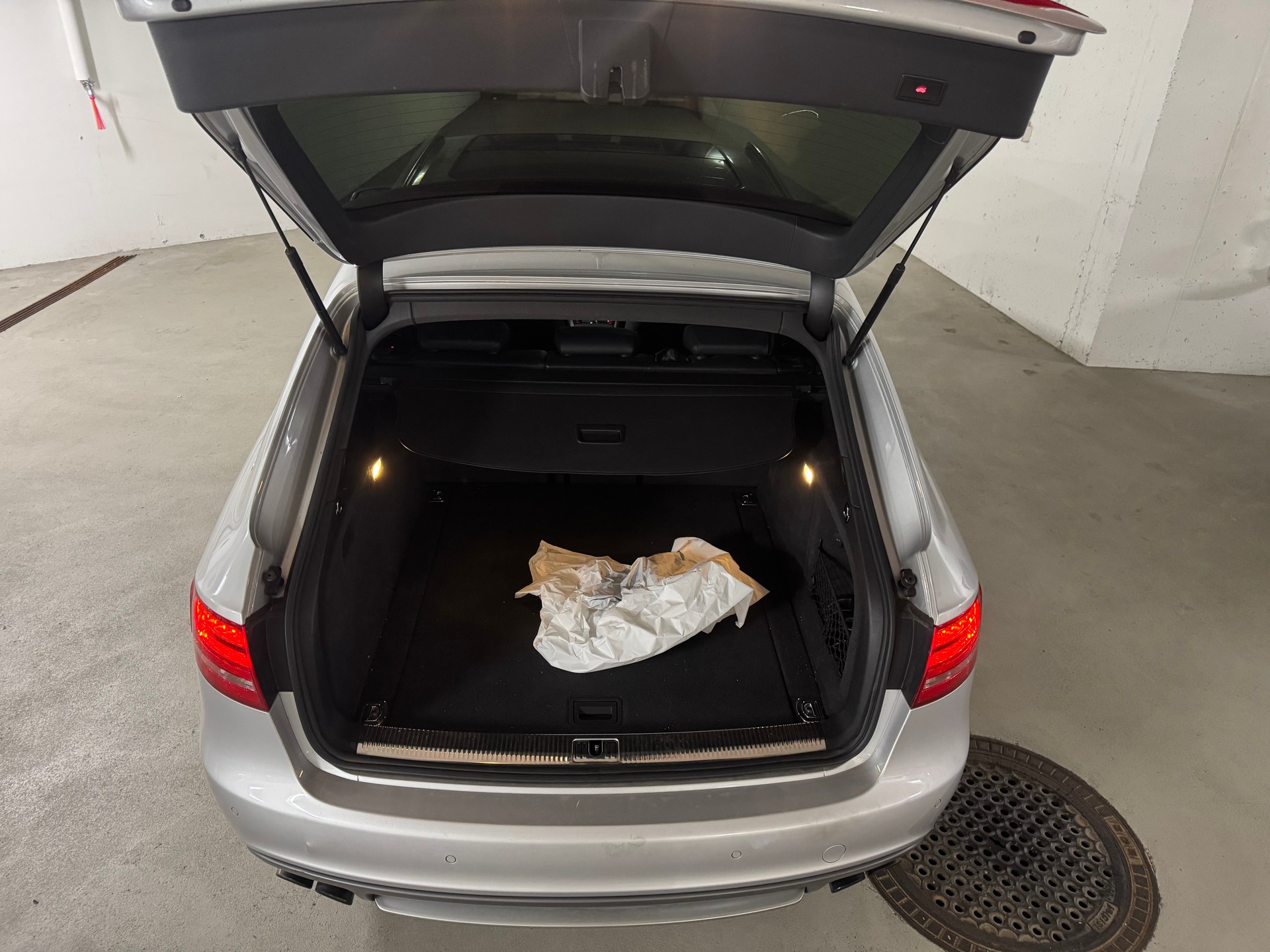 AUDI S4 Avant 3.0 TFSI quattro S-tronic-image-15