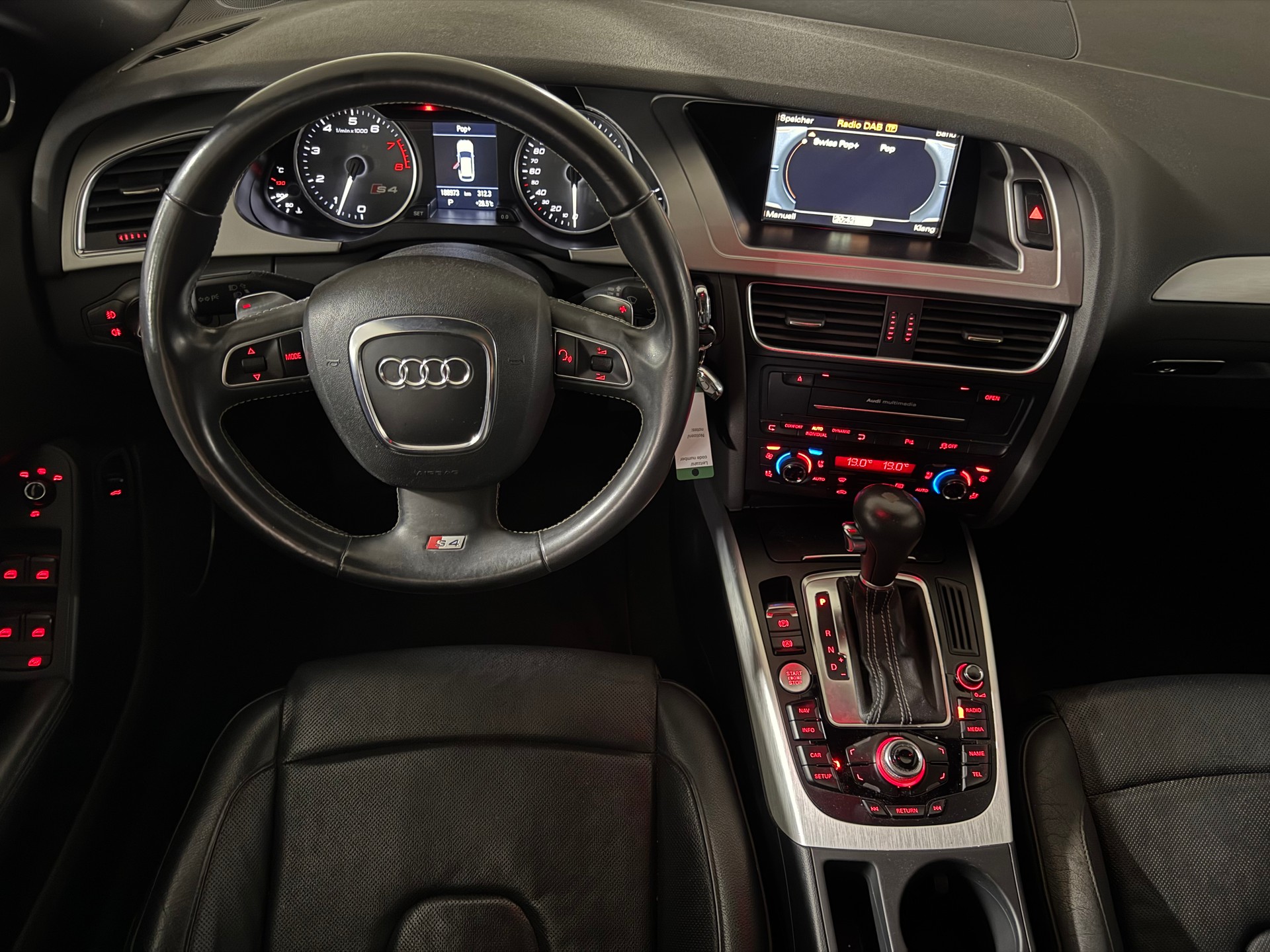AUDI S4 Avant 3.0 TFSI quattro S-tronic-image-10