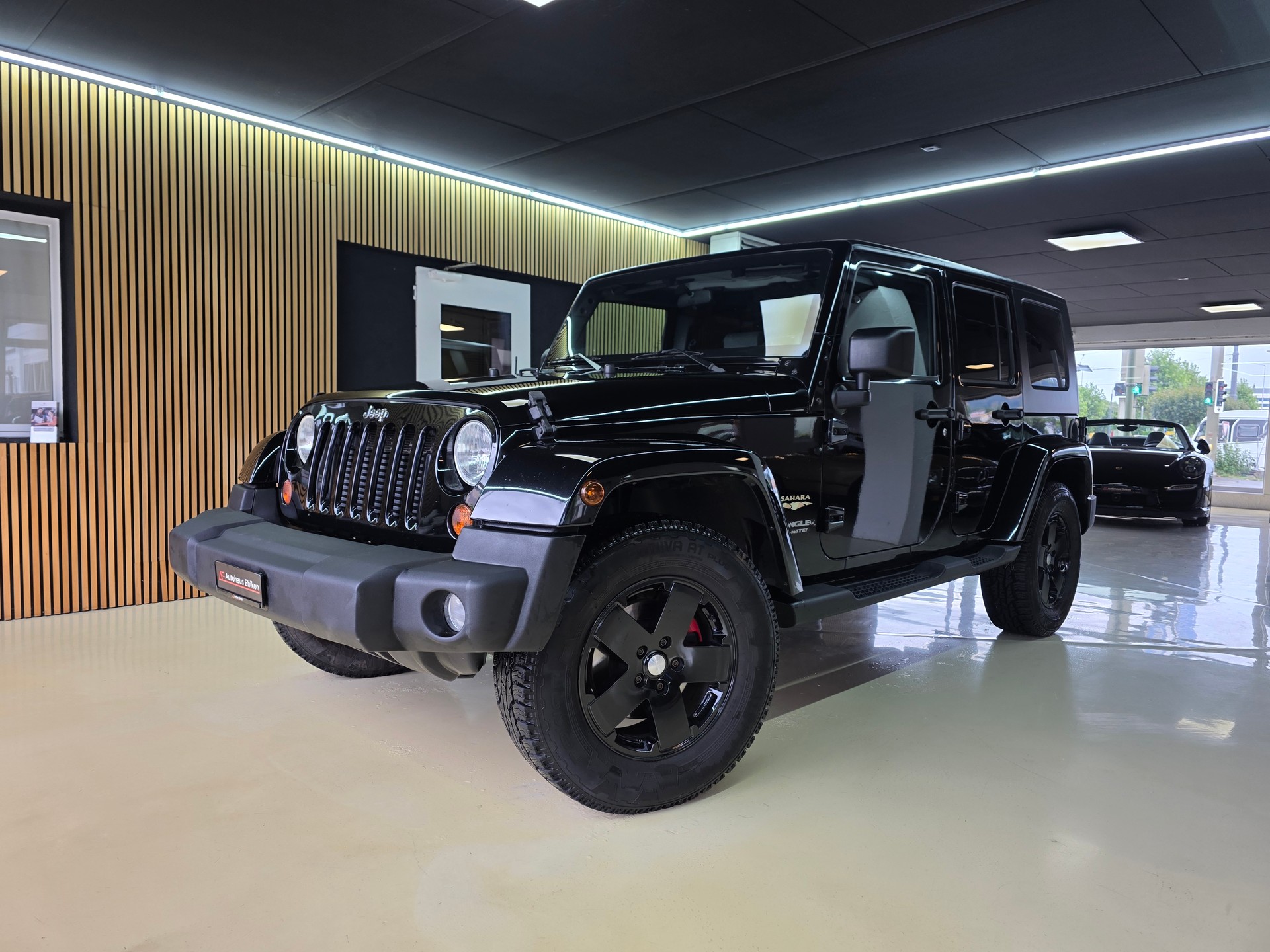 JEEP Wrangler 2.8CRD Unlimited Sahara Automatic-image-0