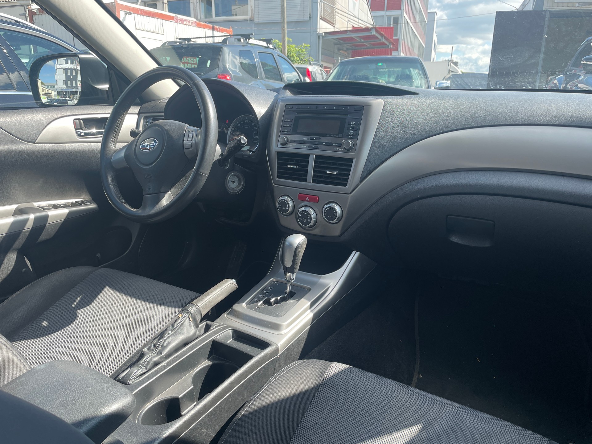 SUBARU Impreza 2.0R Comfort Automatic-image-10