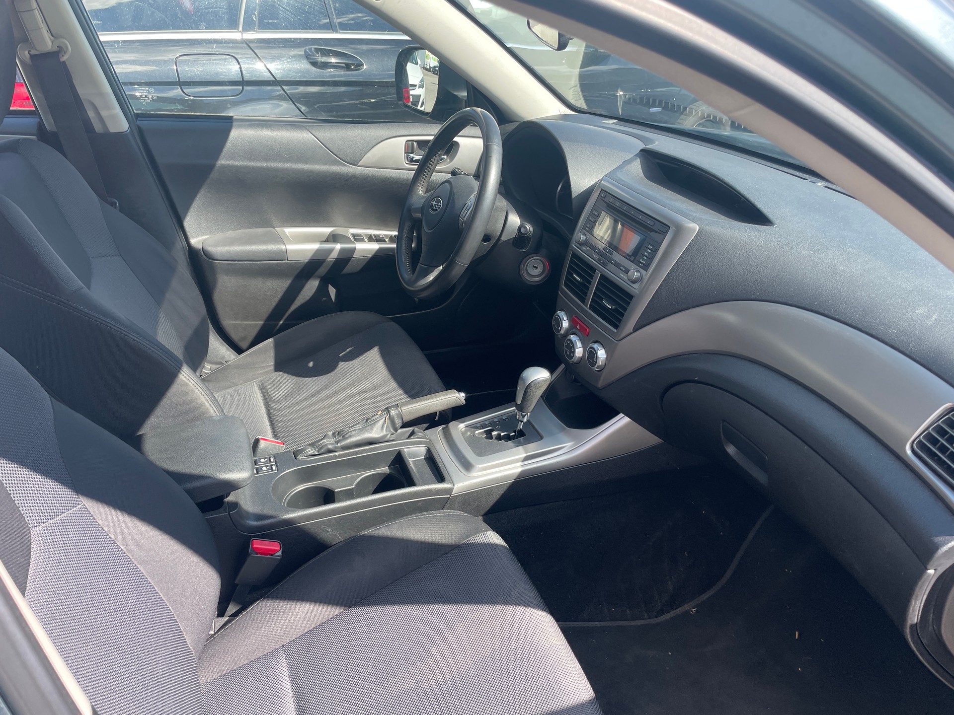SUBARU Impreza 2.0R Comfort Automatic-image-8