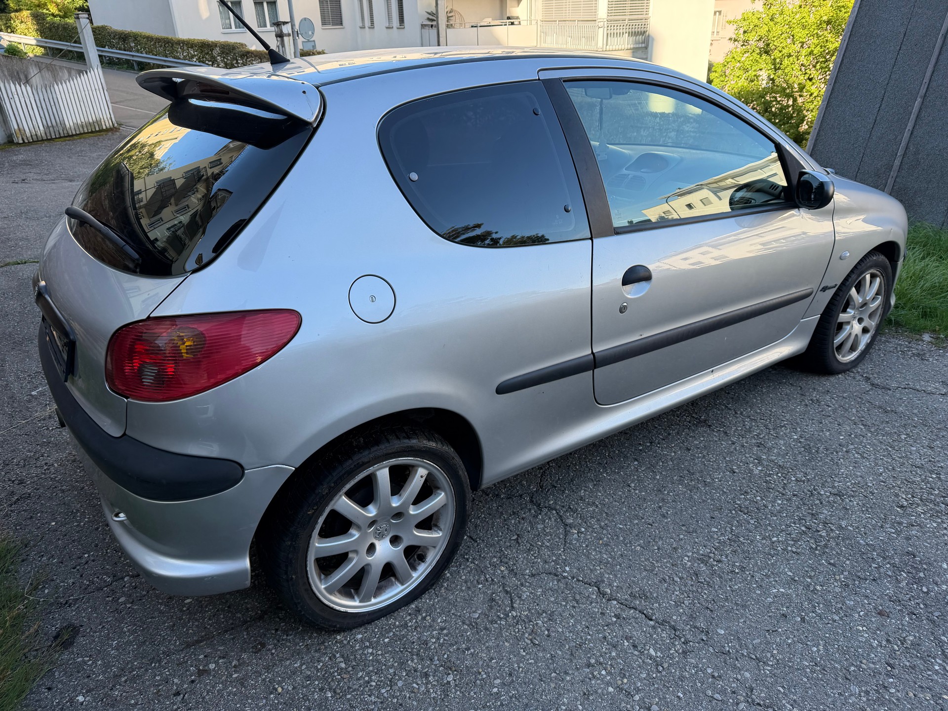PEUGEOT 206 2.0 HDI XS-image-2