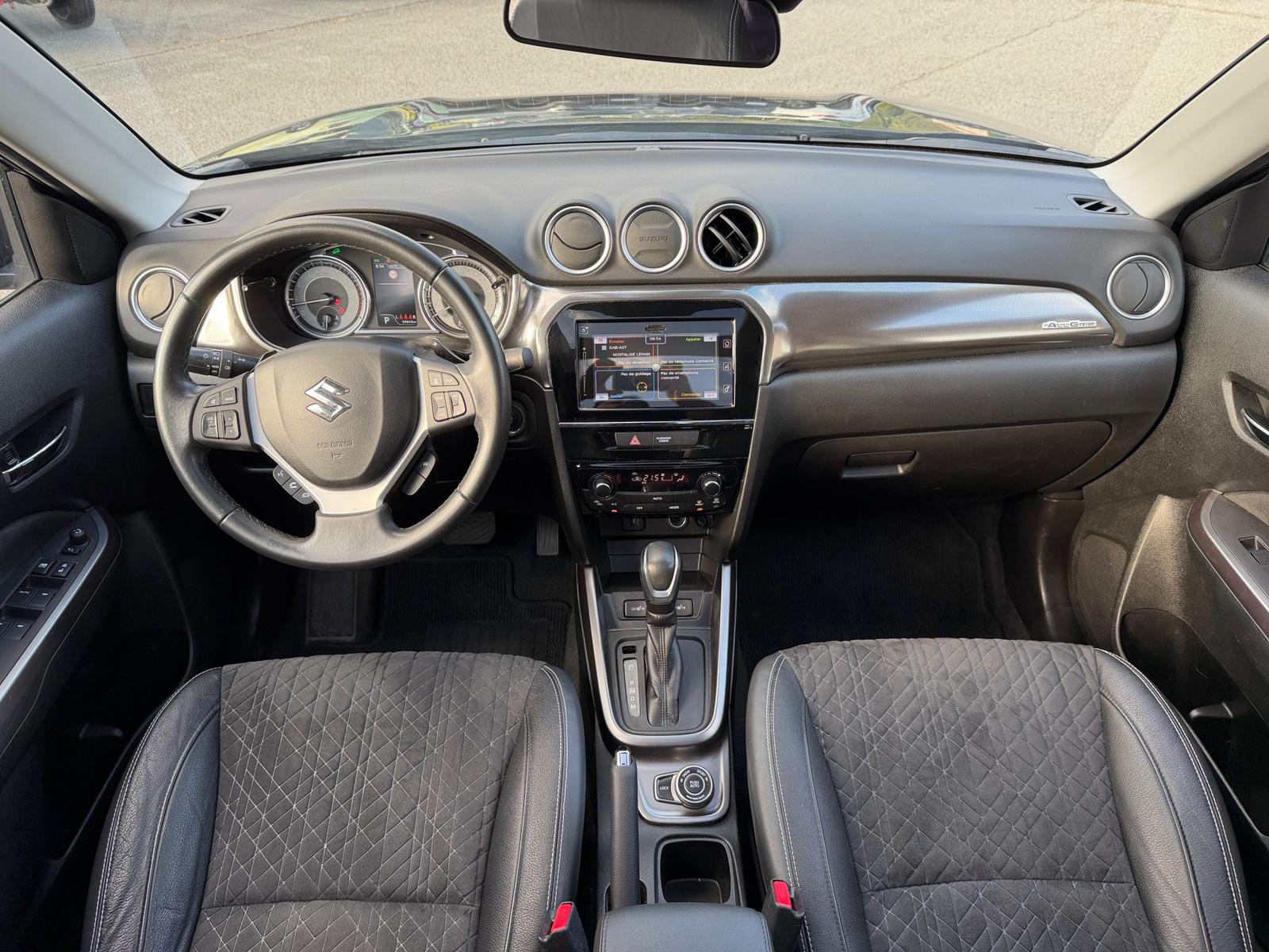 SUZUKI Vitara 1.5 Hybrid Compact Top 4x4 AGS-image-8