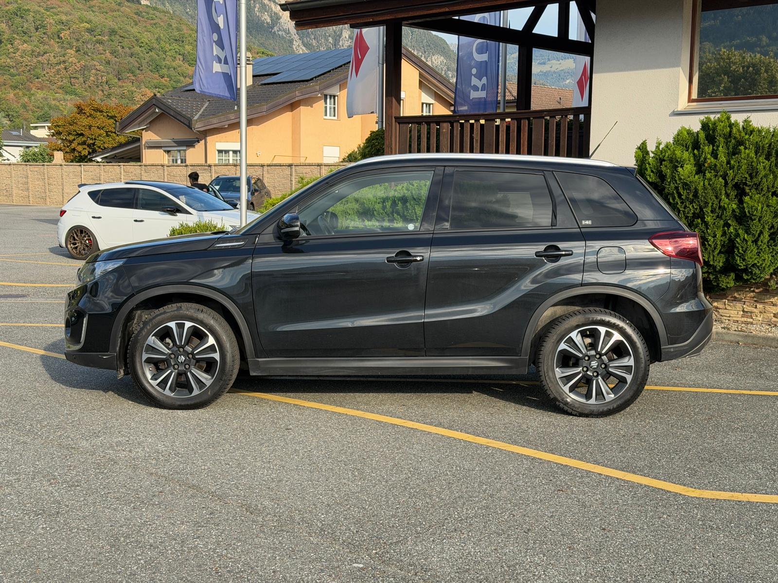 SUZUKI Vitara 1.5 Hybrid Compact Top 4x4 AGS-image-1