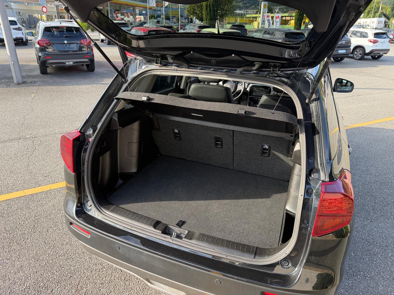 SUZUKI Vitara 1.5 Hybrid Compact Top 4x4 AGS-image-9