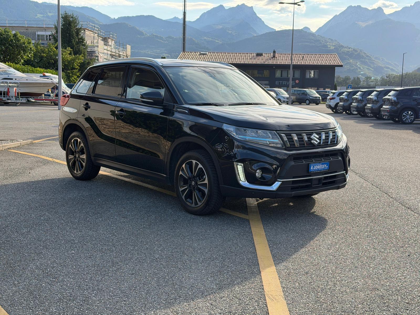 SUZUKI Vitara 1.5 Hybrid Compact Top 4x4 AGS-image-6
