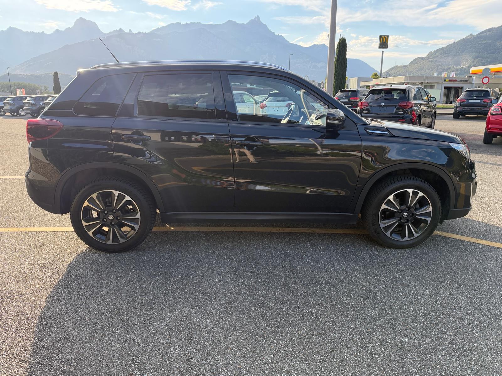 SUZUKI Vitara 1.5 Hybrid Compact Top 4x4 AGS-image-5