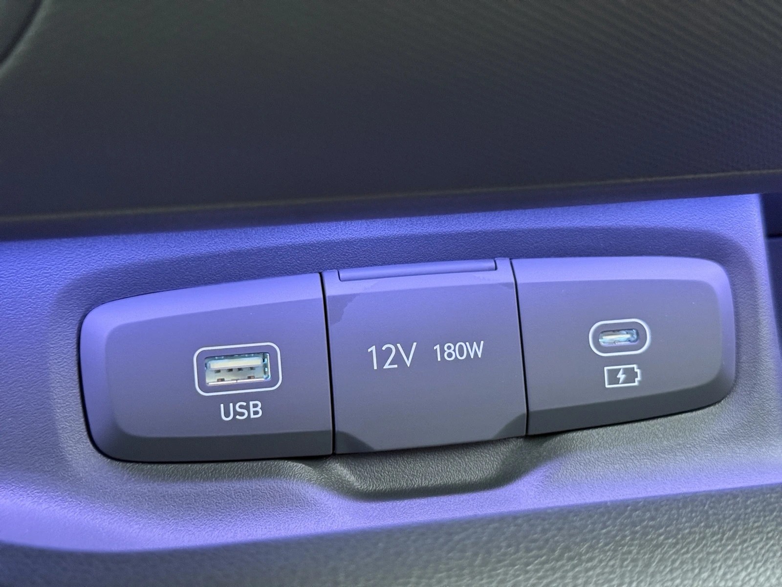 HYUNDAI Inster 49kWh Vertex Cross-image-24
