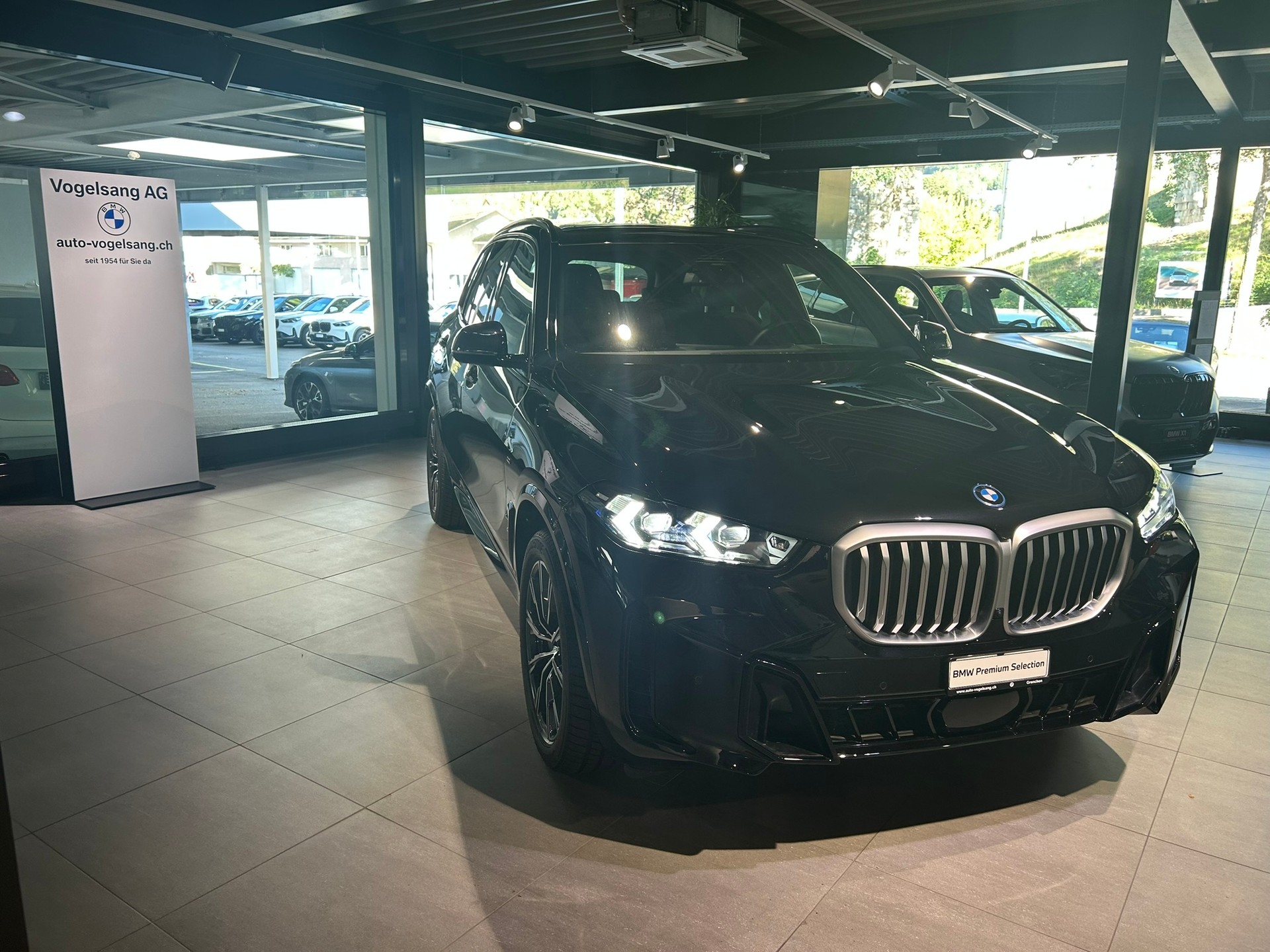 BMW X5 xDrive 50e M Sport Steptronic-image-0