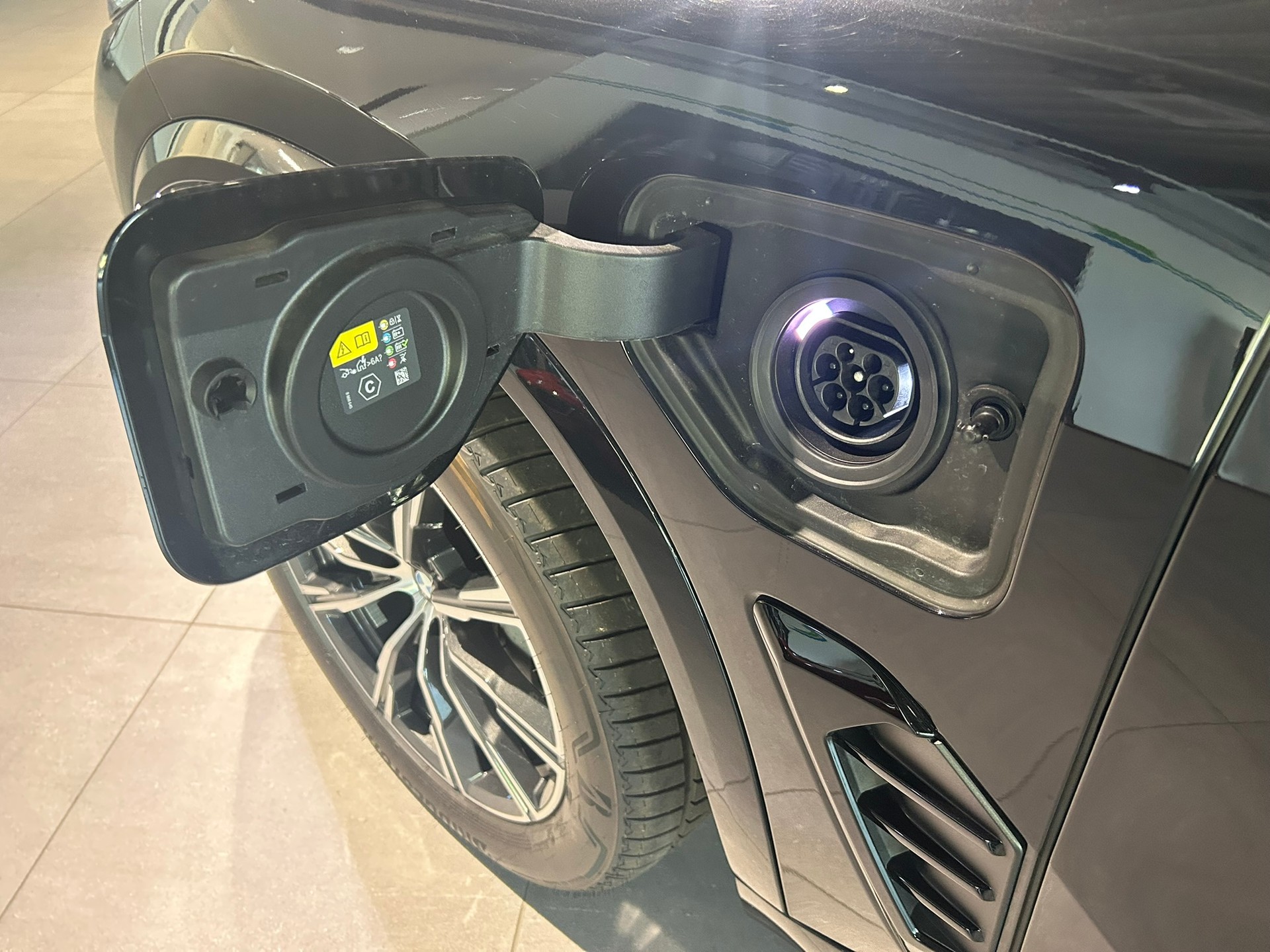 BMW X5 xDrive 50e M Sport Steptronic-image-12