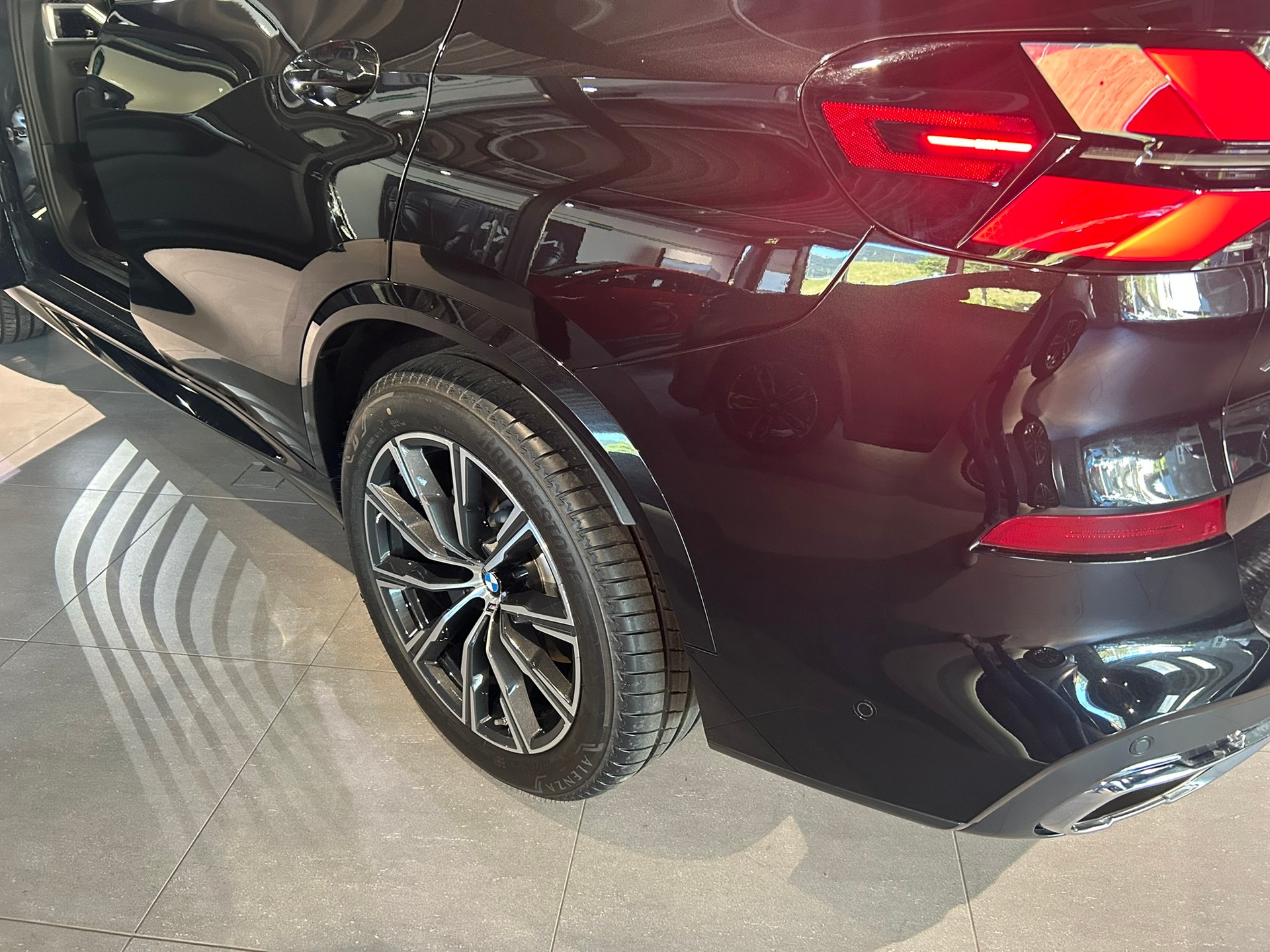 BMW X5 xDrive 50e M Sport Steptronic-image-13