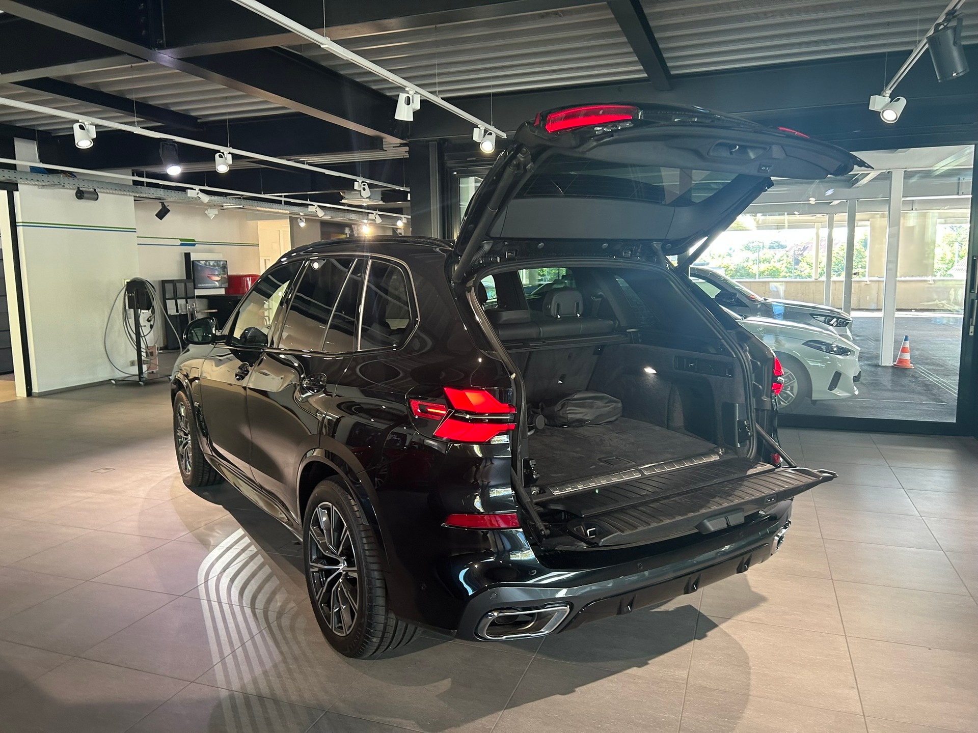 BMW X5 xDrive 50e M Sport Steptronic-image-8