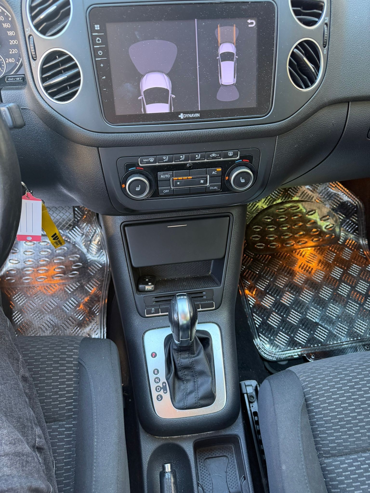 VW Golf Plus 1.4 TSI Team DSG-image-14