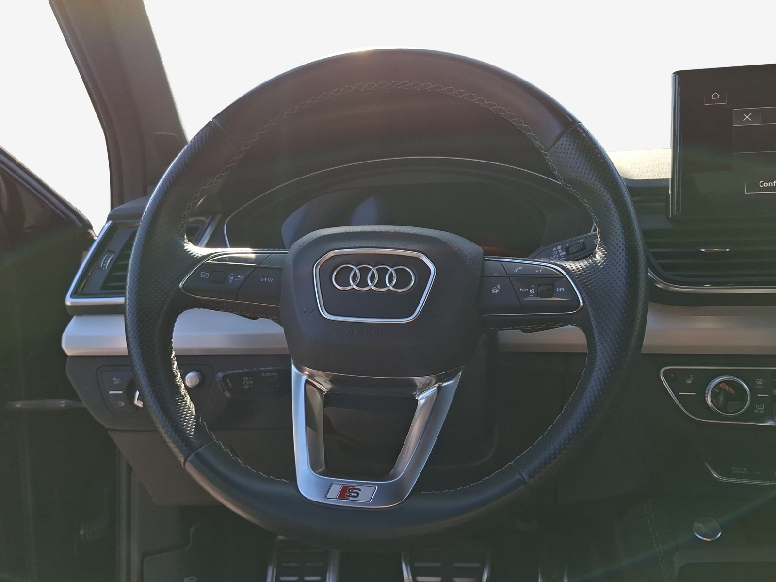 AUDI Q5 Sportback 45 TFSI S line quattro S-tronic-image-9