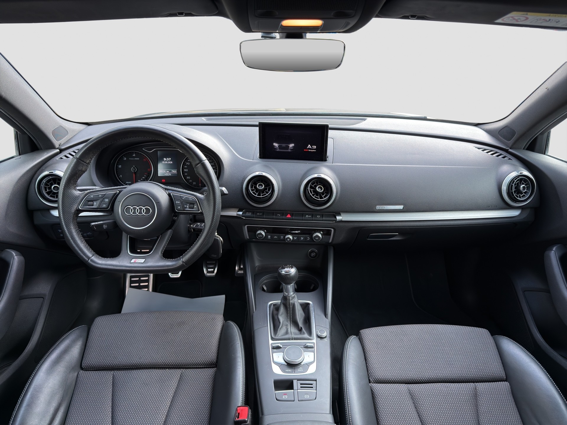AUDI A3 Sportback 2.0 TDI Sport-image-10