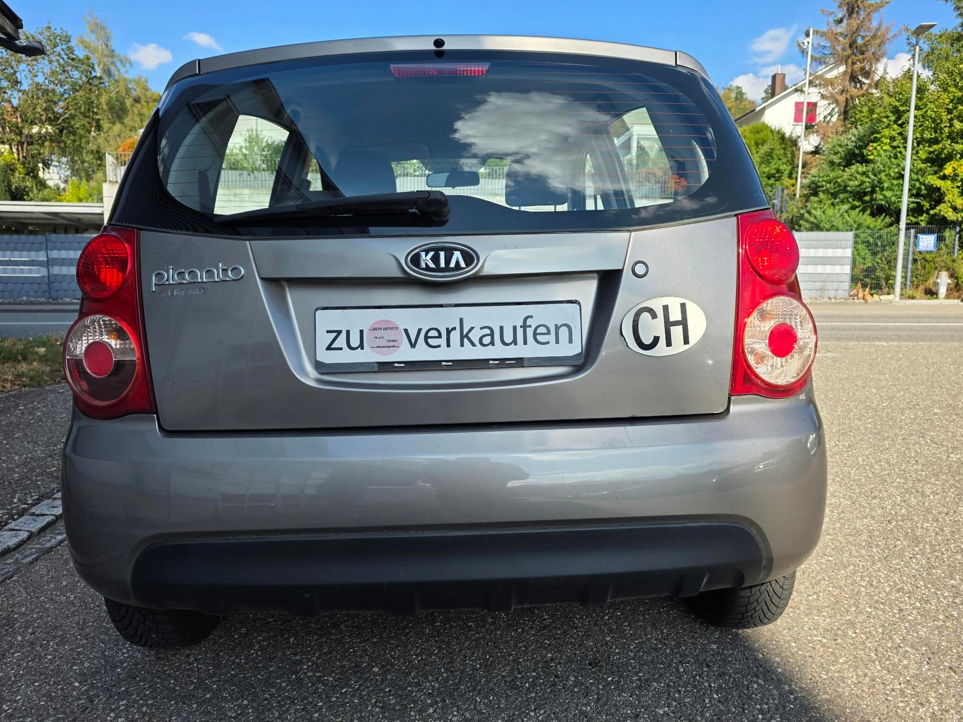 KIA Picanto 1.1 Trend-image-4