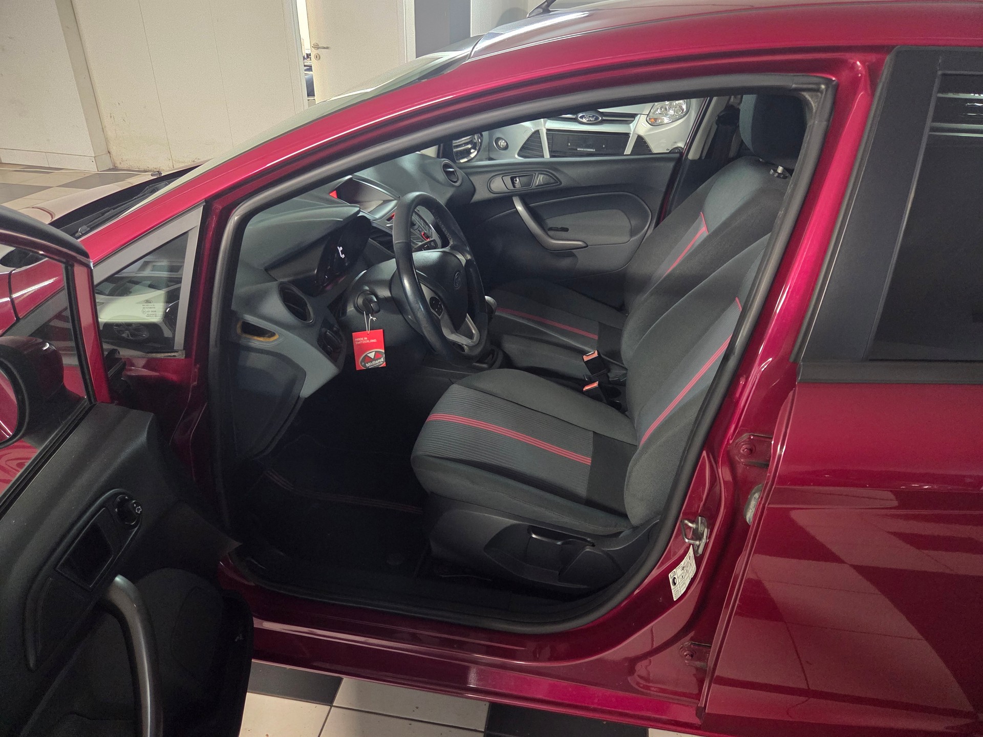 FORD Fiesta 1.25 16V Ambiente-image-8