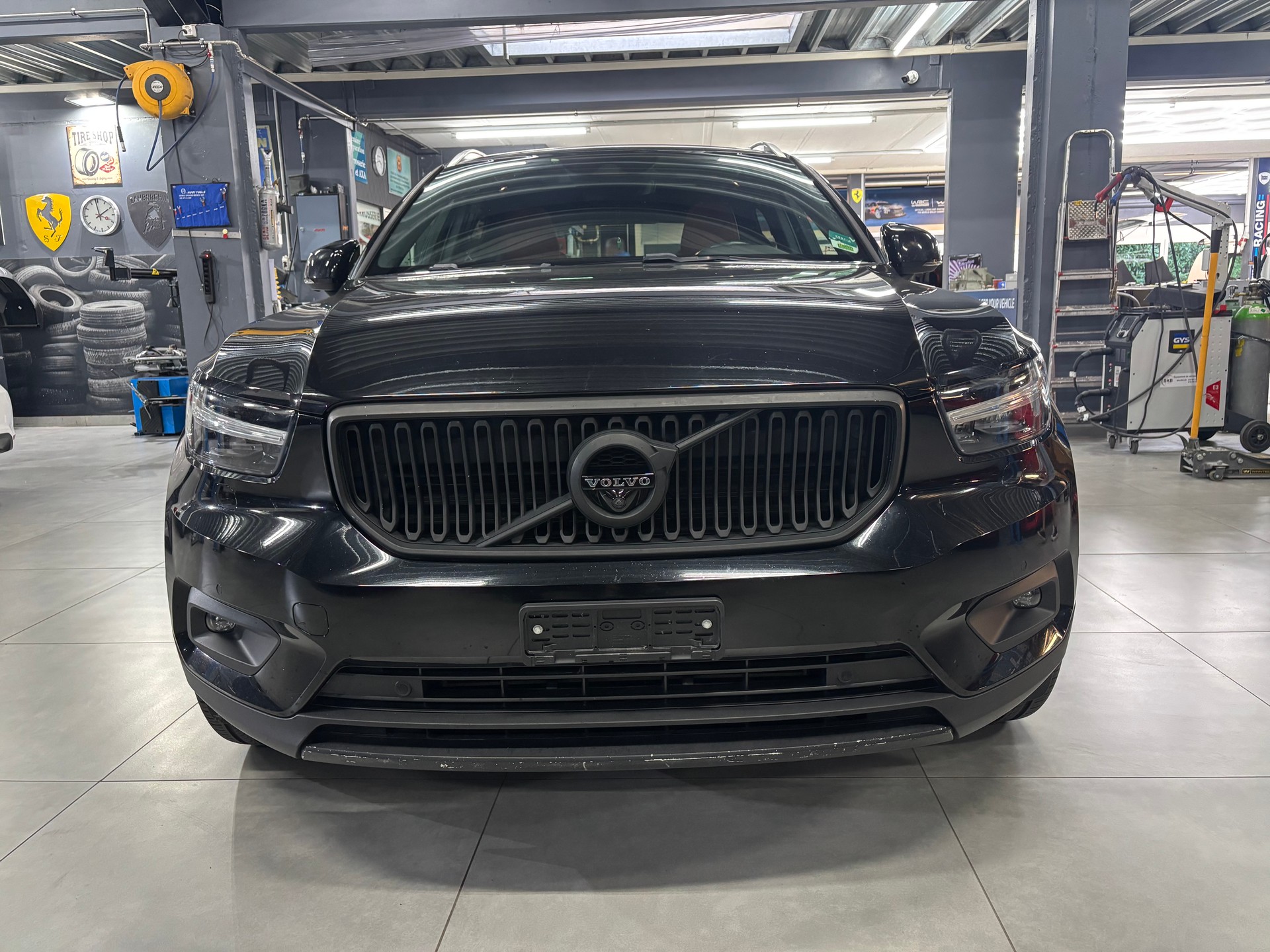VOLVO XC40 T5 AWD Momentum Geartronic-image-1
