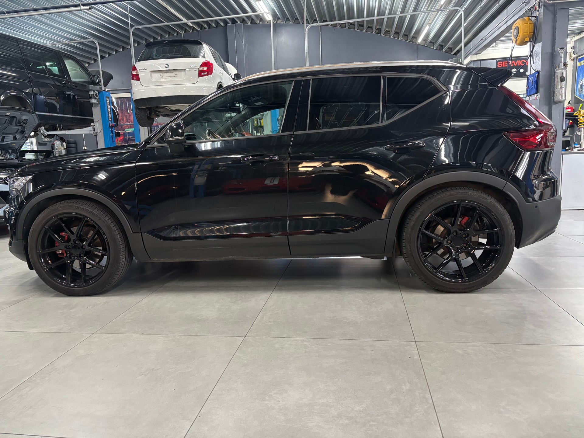 VOLVO XC40 T5 AWD Momentum Geartronic-image-7