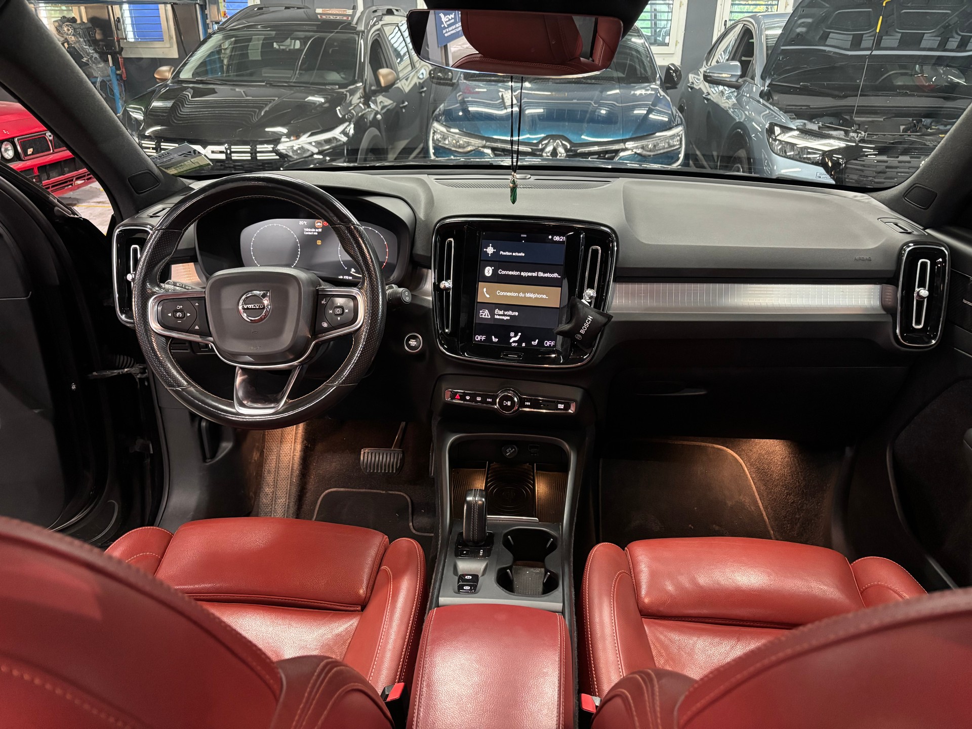 VOLVO XC40 T5 AWD Momentum Geartronic-image-13