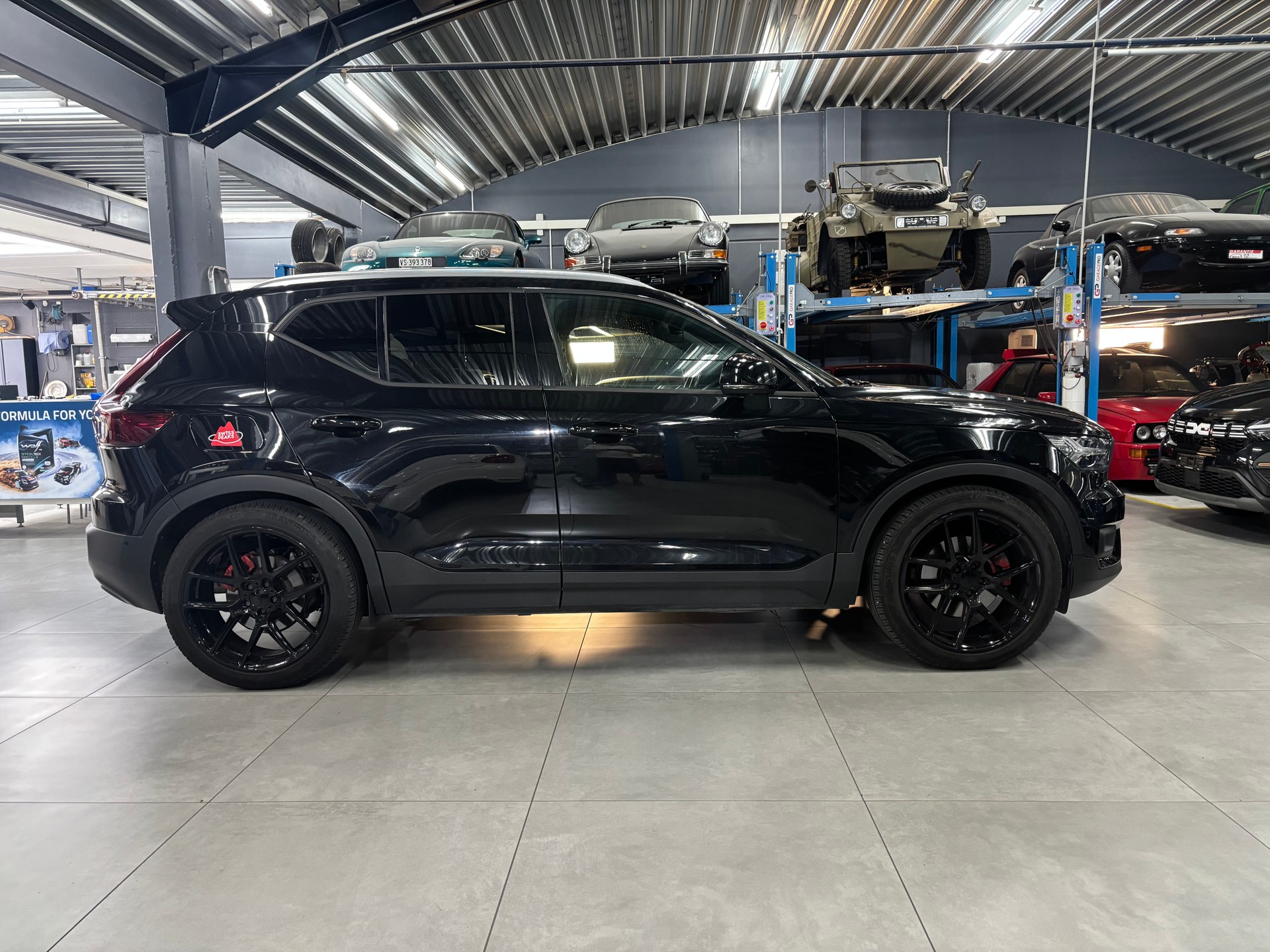 VOLVO XC40 T5 AWD Momentum Geartronic-image-6