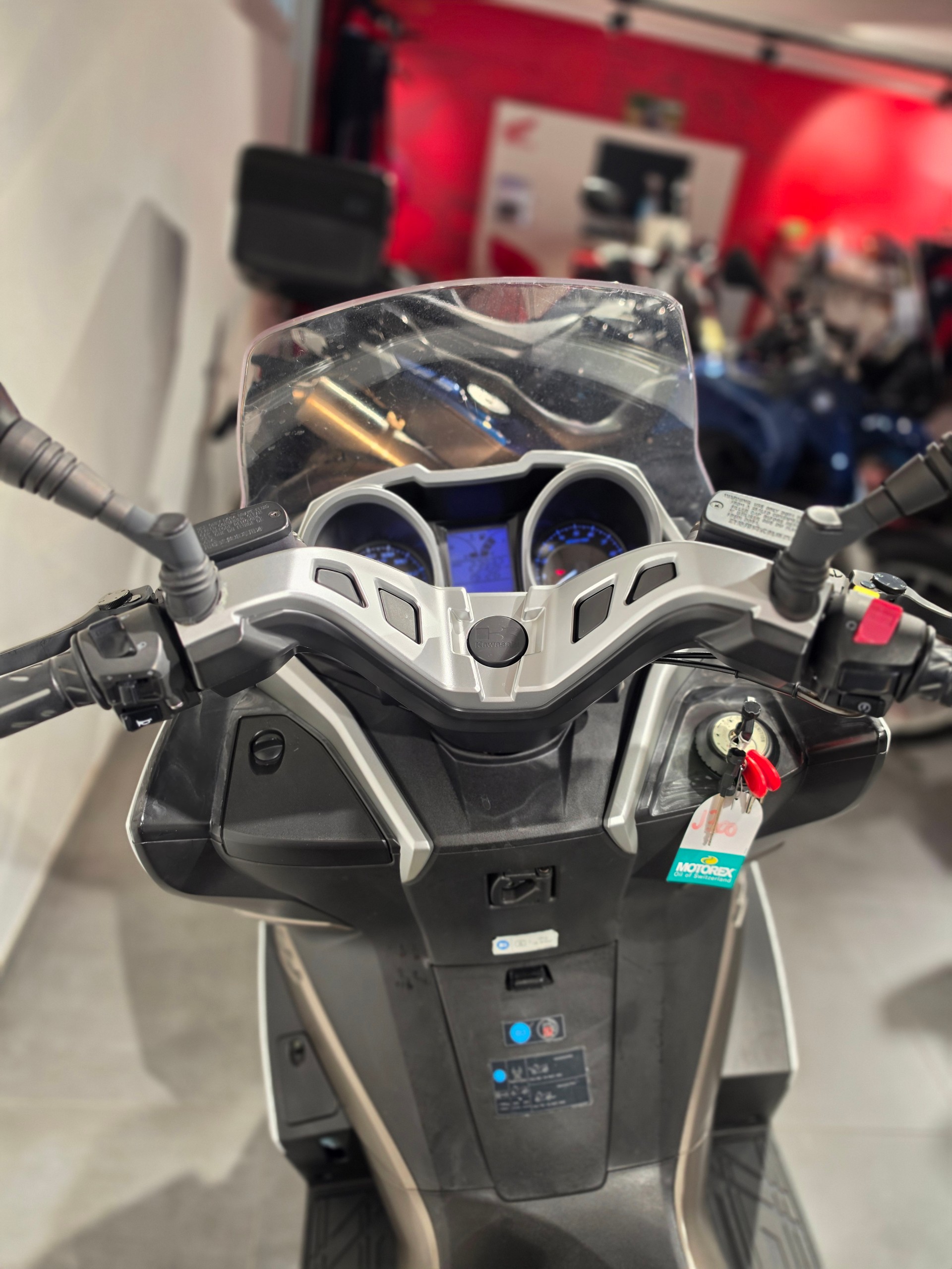 KAWASAKI J 300 ABS-image-6