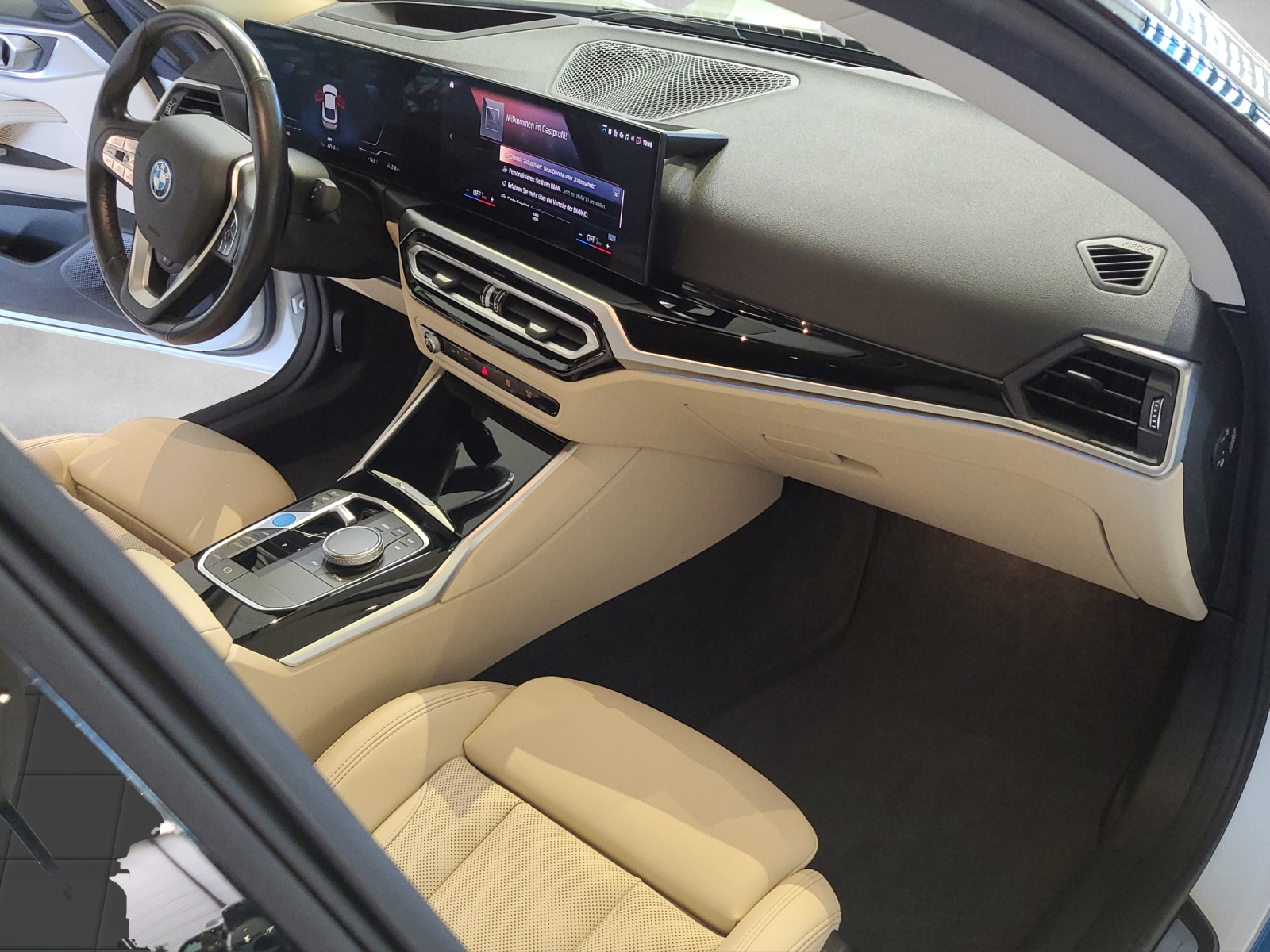 BMW i4 eDrive40-image-9