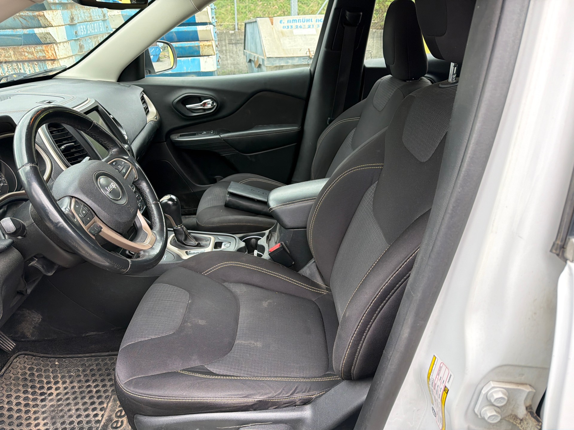 JEEP Cherokee 2.0TD Longitude AWD 9ATX-image-9