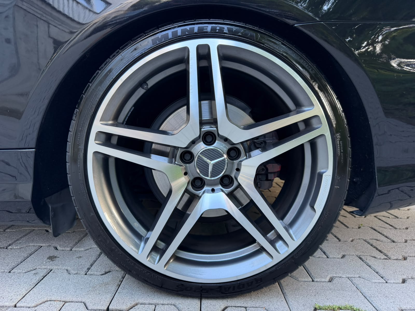 MERCEDES-BENZ E 400 AMG Line 7G-Tronic-image-10
