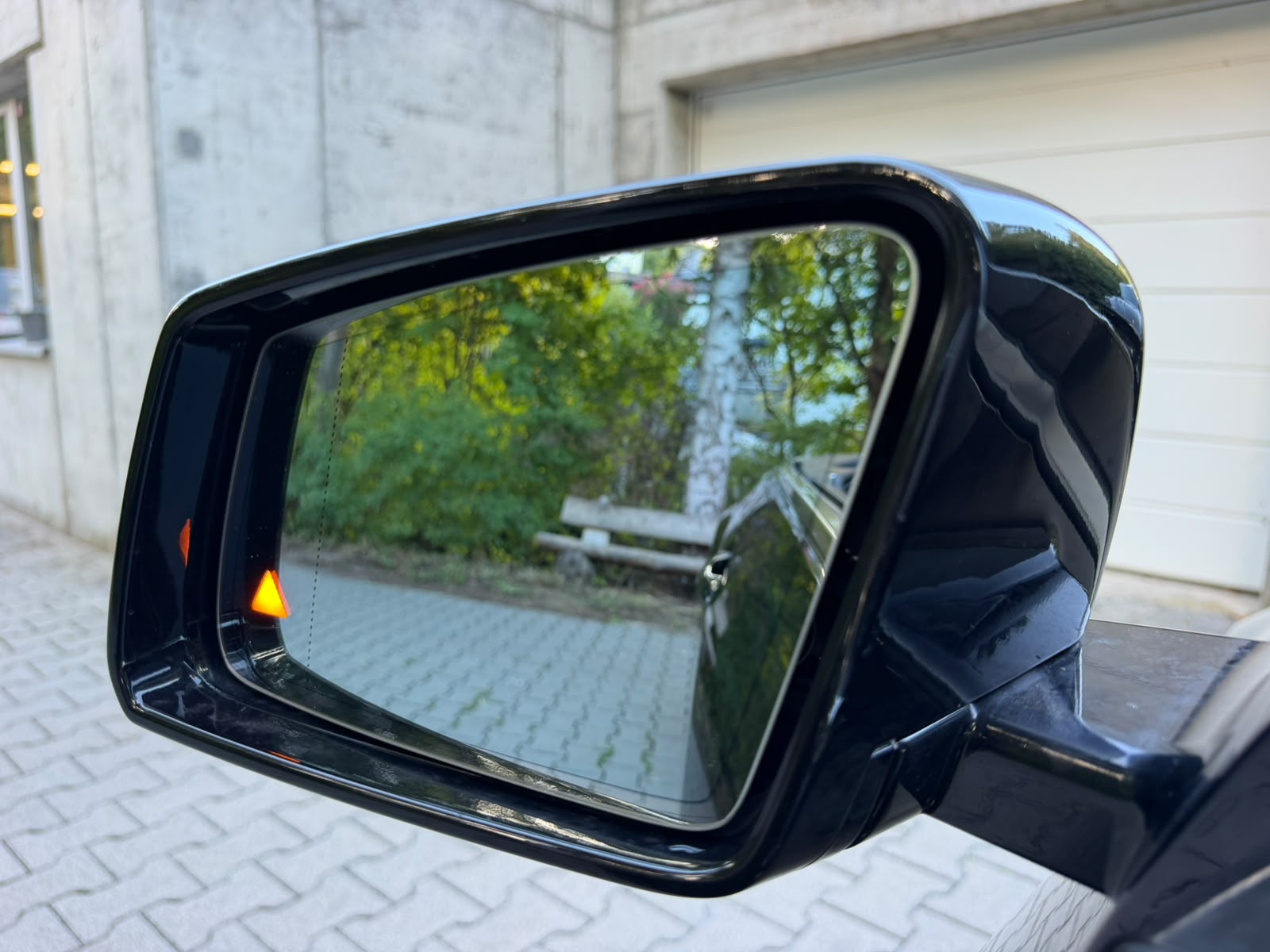 MERCEDES-BENZ E 400 AMG Line 7G-Tronic-image-12