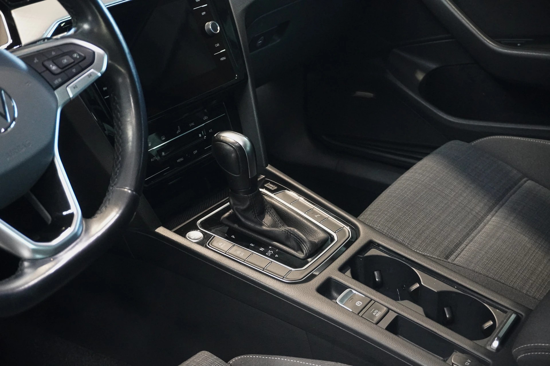 VW Passat 2.0 TDI BMT Business-image-8