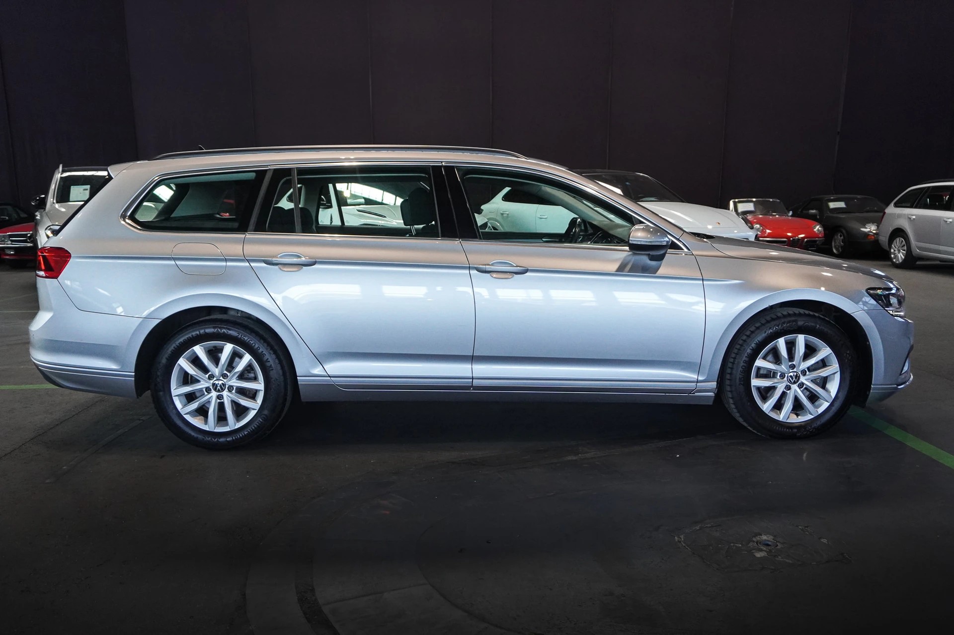 VW Passat 2.0 TDI BMT Business-image-2