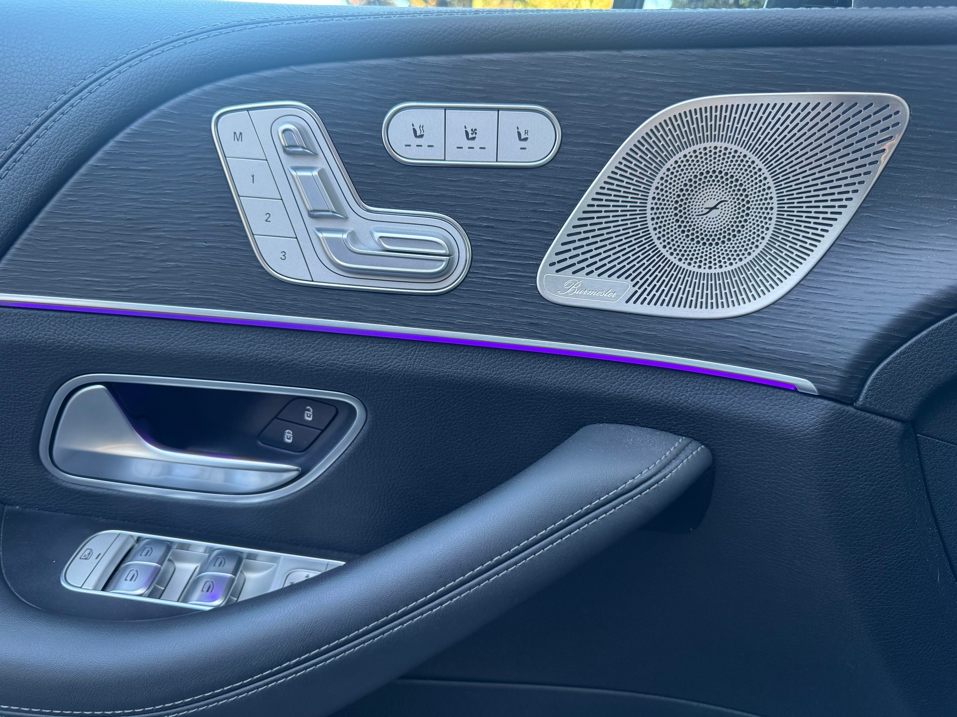 MERCEDES-BENZ E 4MATIC AMG Line (v167)-image-8