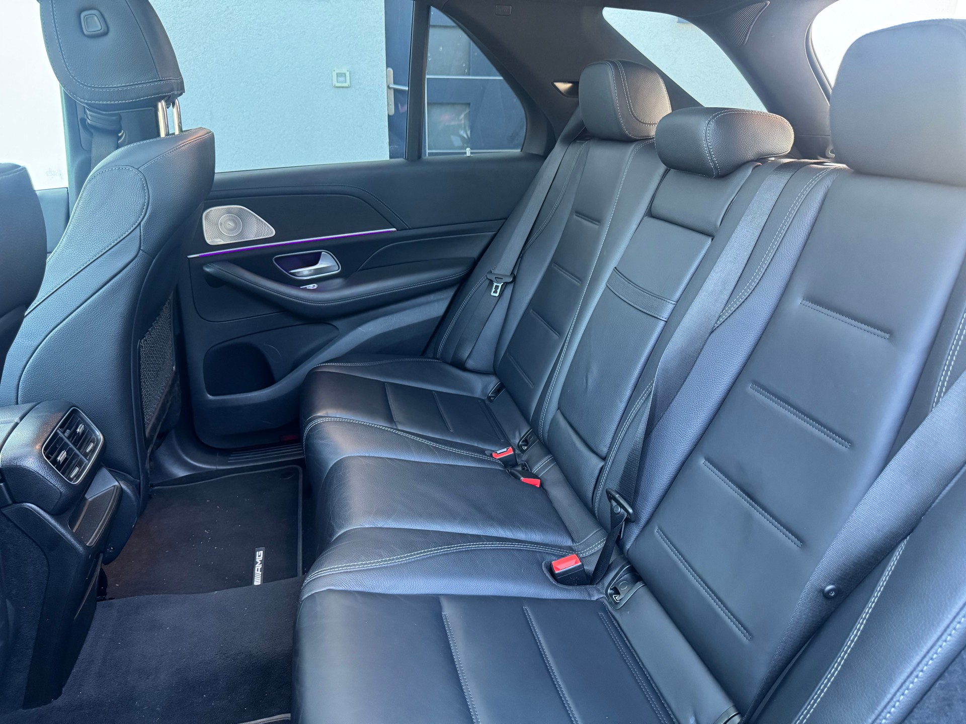 MERCEDES-BENZ E 4MATIC AMG Line (v167)-image-6
