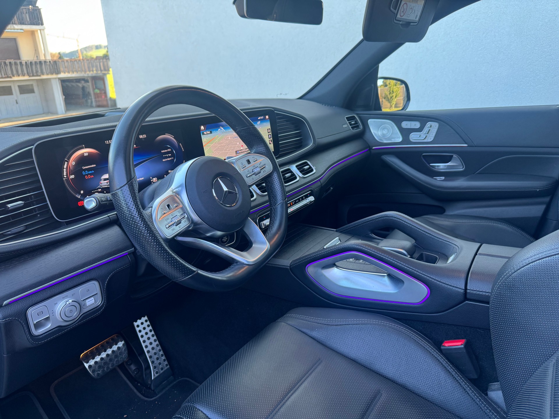 MERCEDES-BENZ E 4MATIC AMG Line (v167)-image-3