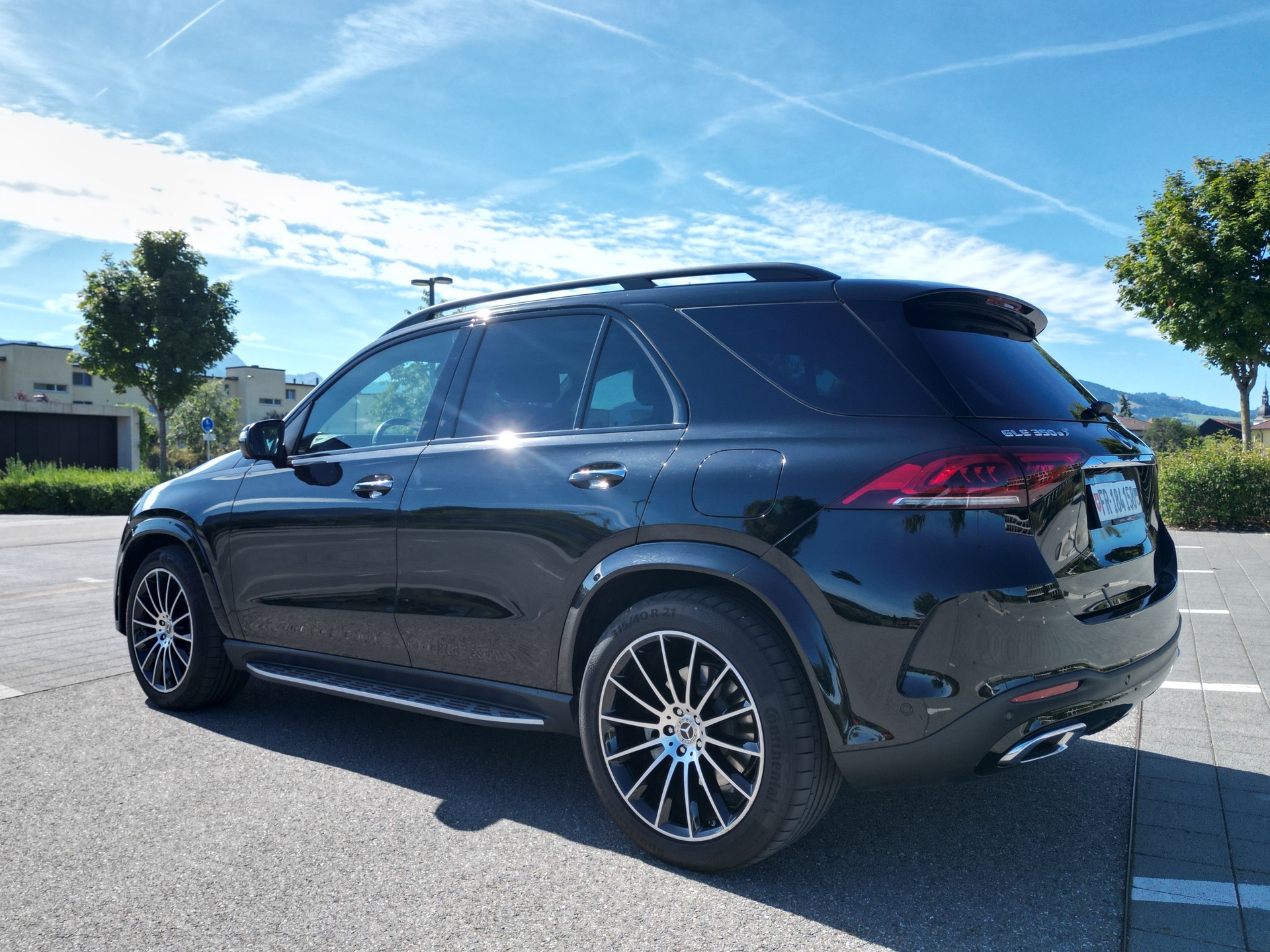 MERCEDES-BENZ E 4MATIC AMG Line (v167)-image-2