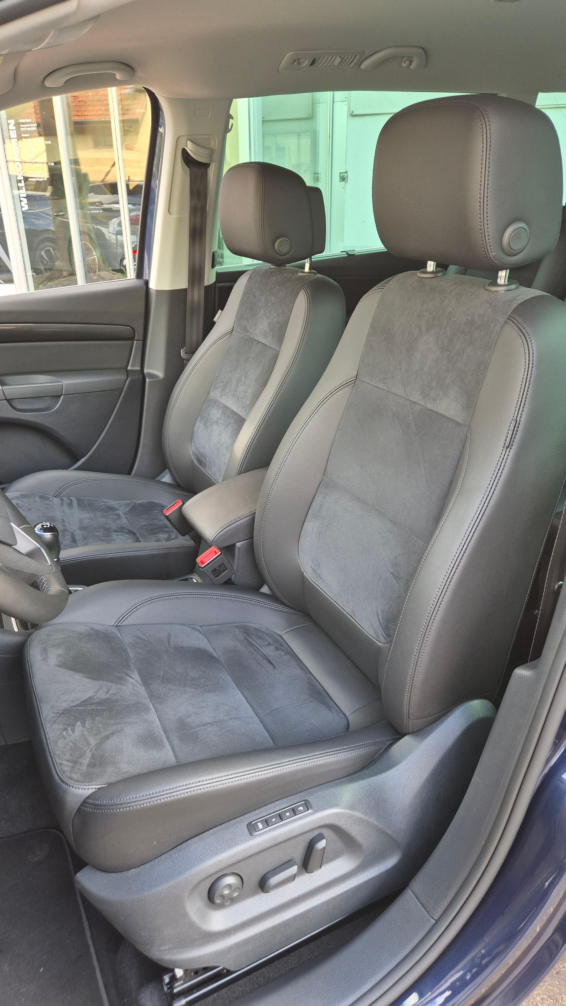 SEAT Alhambra 2.0TDI Edition 4x4 - Vollausstattung-image-8