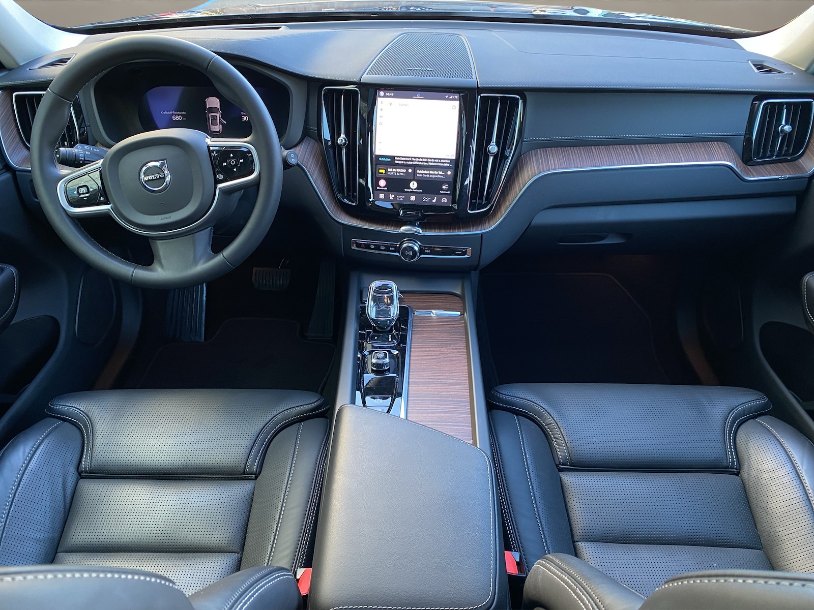 VOLVO XC60 2.0 T6 TE Ultimate Bright eAWD-image-12