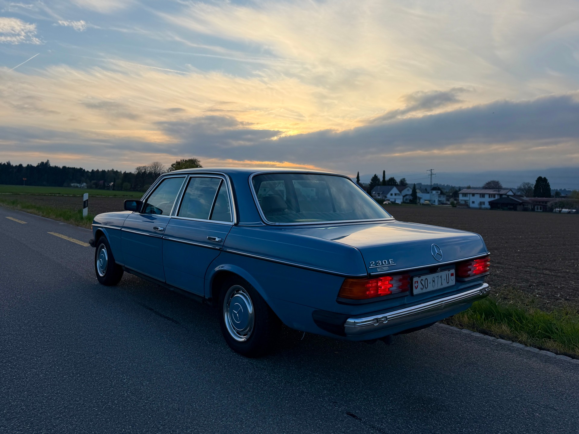 MERCEDES-BENZ 230 E *frisch ab MFK und Service*-image-1