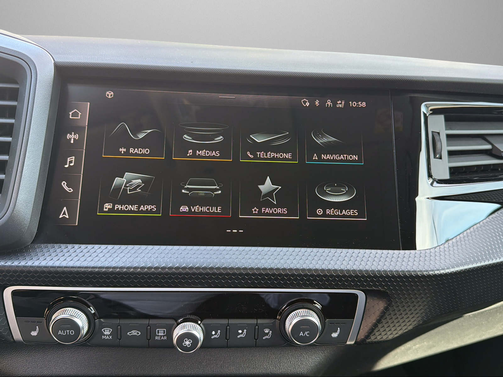 AUDI A1 Sportback 30 TFSI-image-10