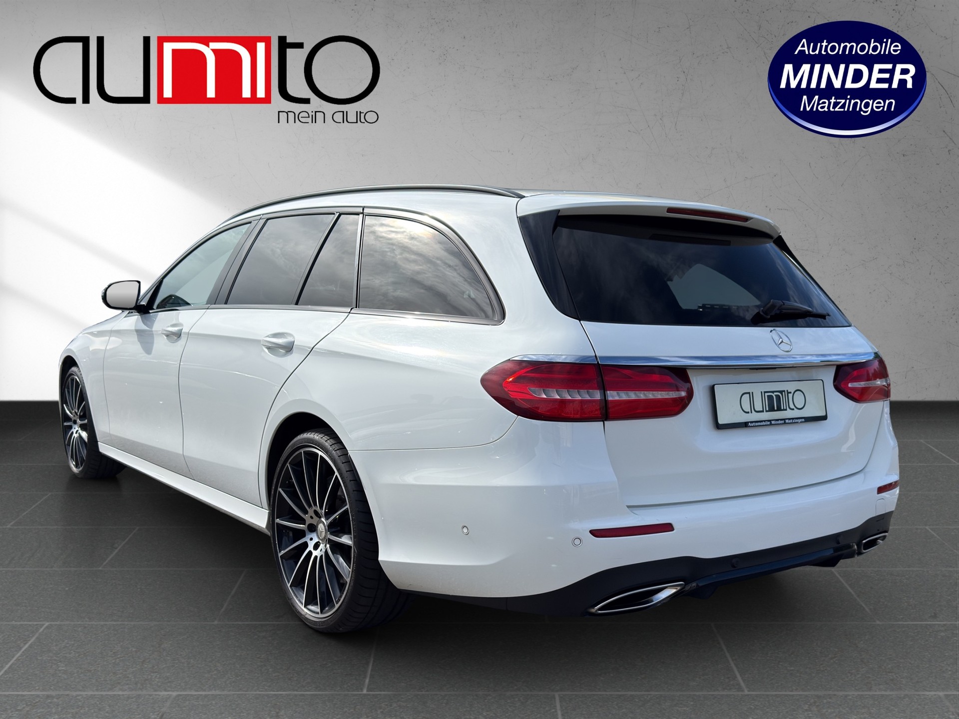 MERCEDES-BENZ E 400 AMG Line 4 Matic 9G-Tronic-image-4